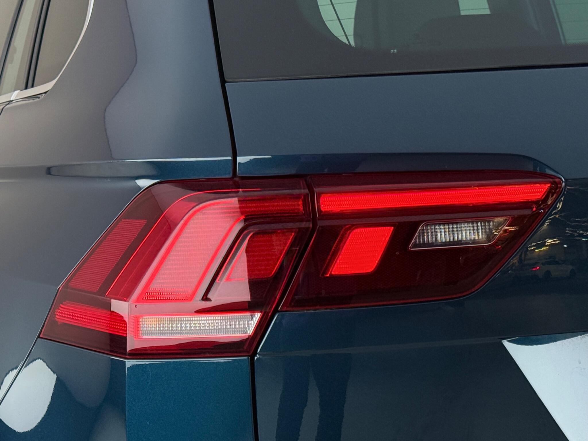 Volkswagen Tiguan view 11