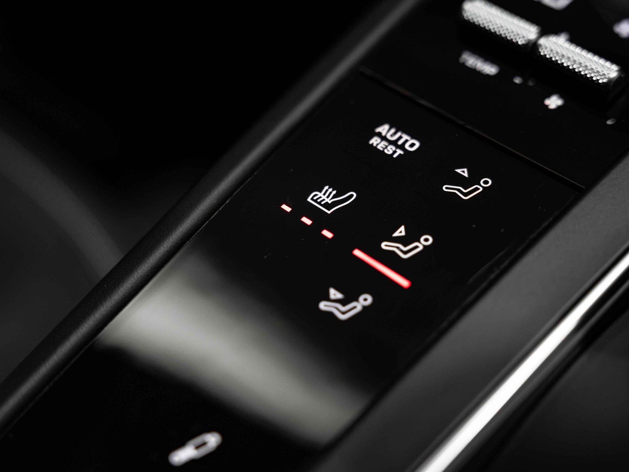 Porsche Macan view 21