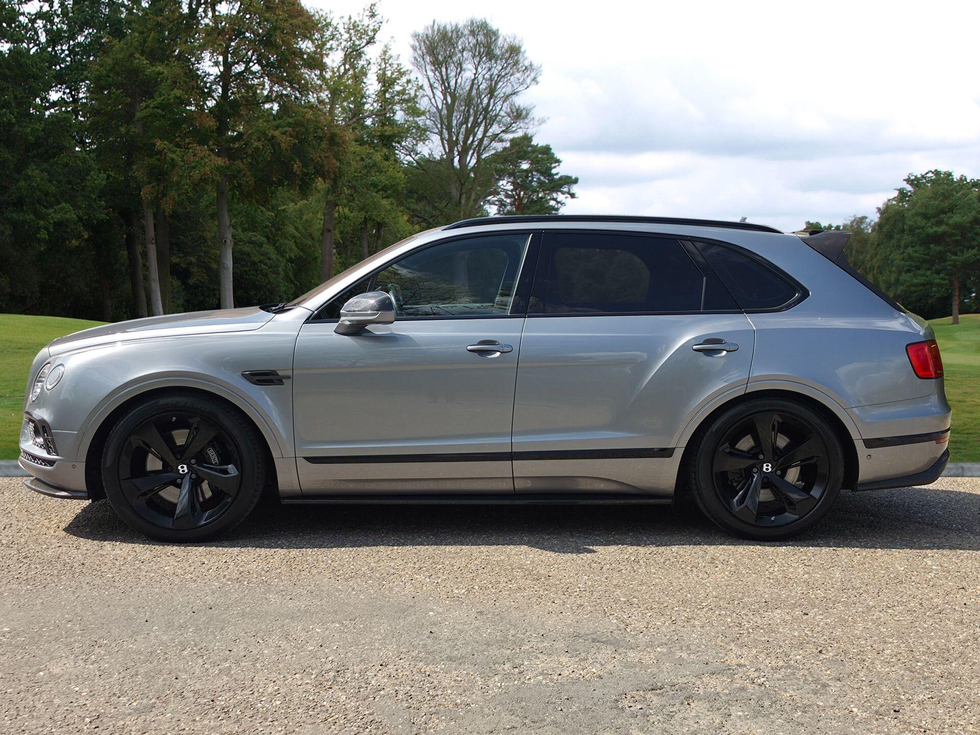 Bentley Bentayga view 3