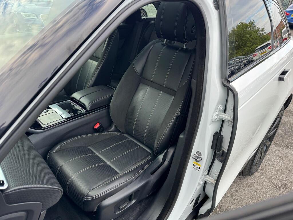 Land Rover Range Rover Velar view 17