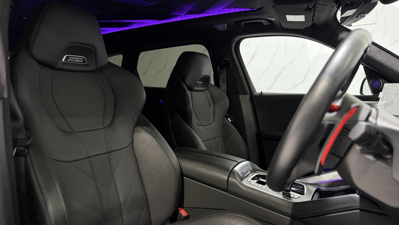 BMW XM view 3
