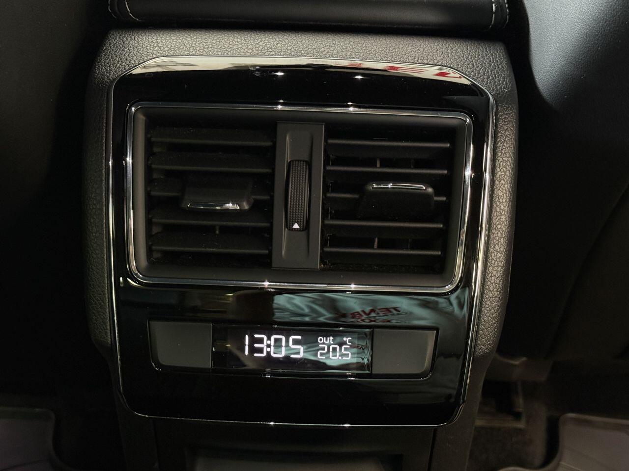 Skoda Superb view 36