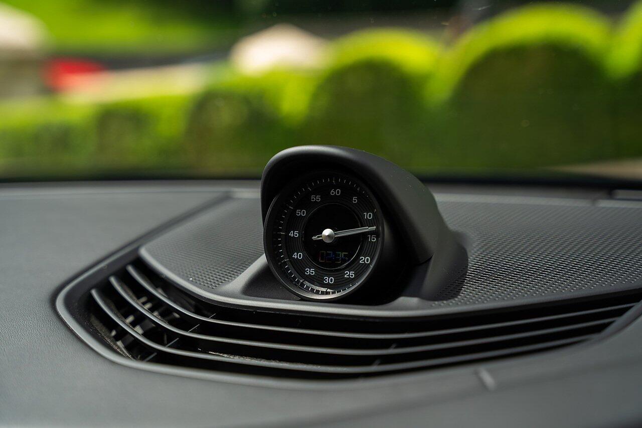 Porsche Taycan view 71