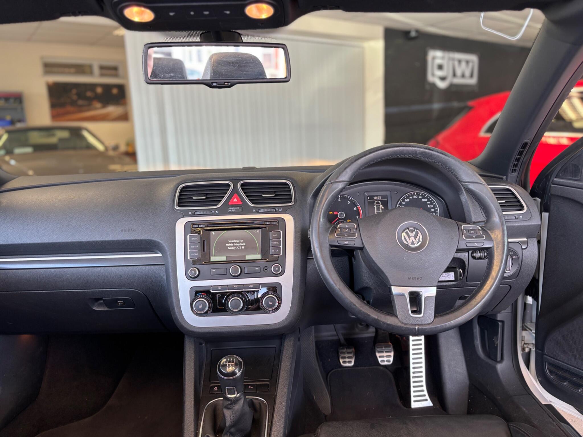 Volkswagen Eos view 13