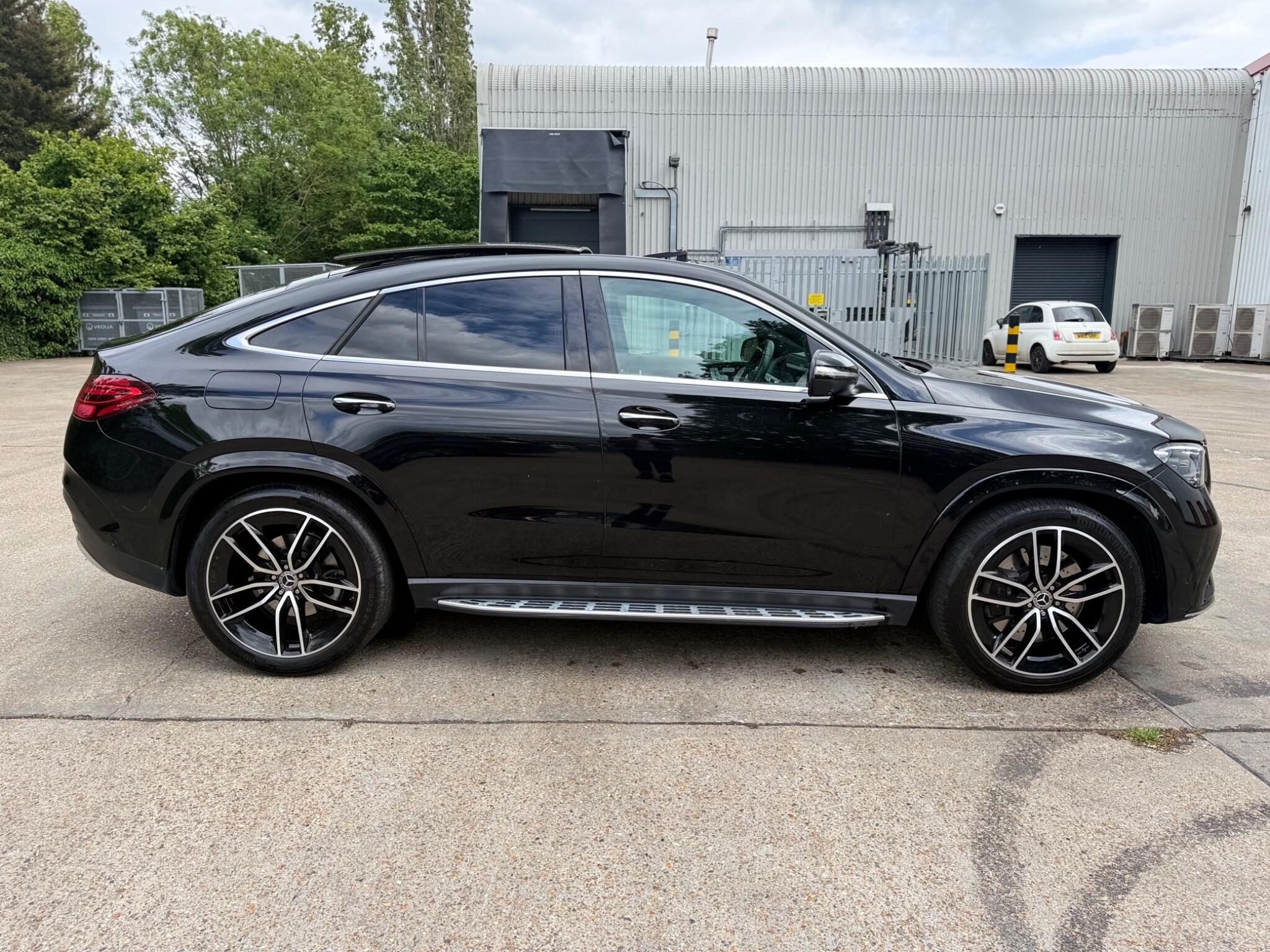 Mercedes-Benz GLE view 9