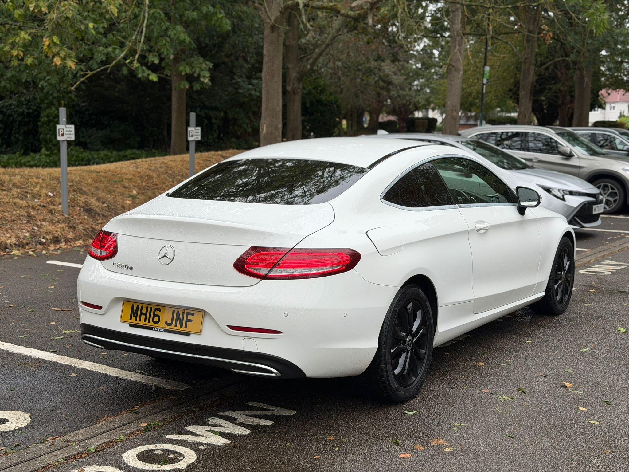 Mercedes-Benz C-Class view 3