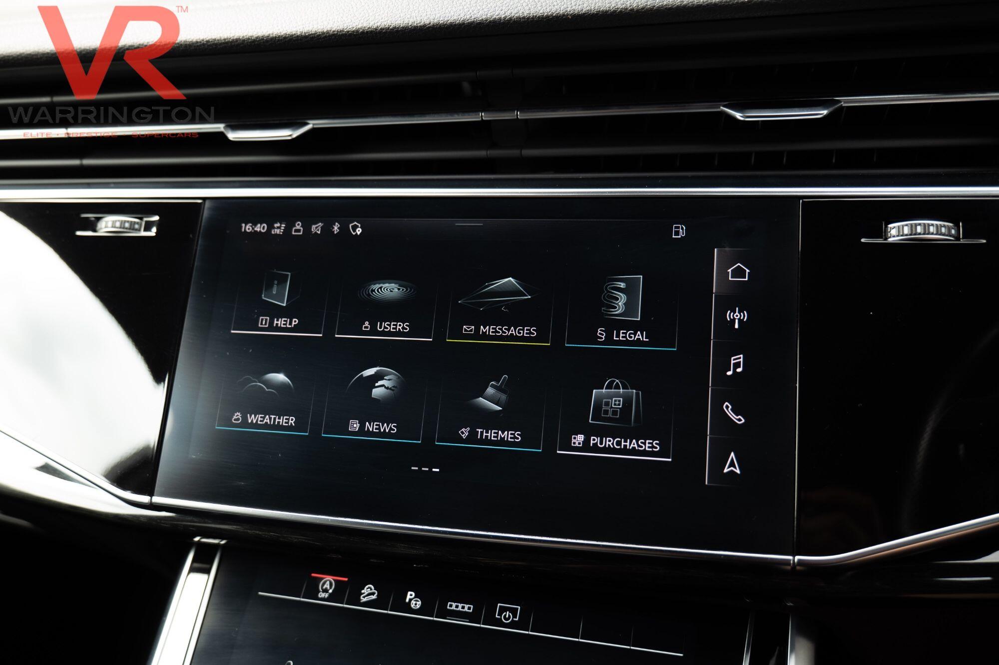 Audi Q7 view 32