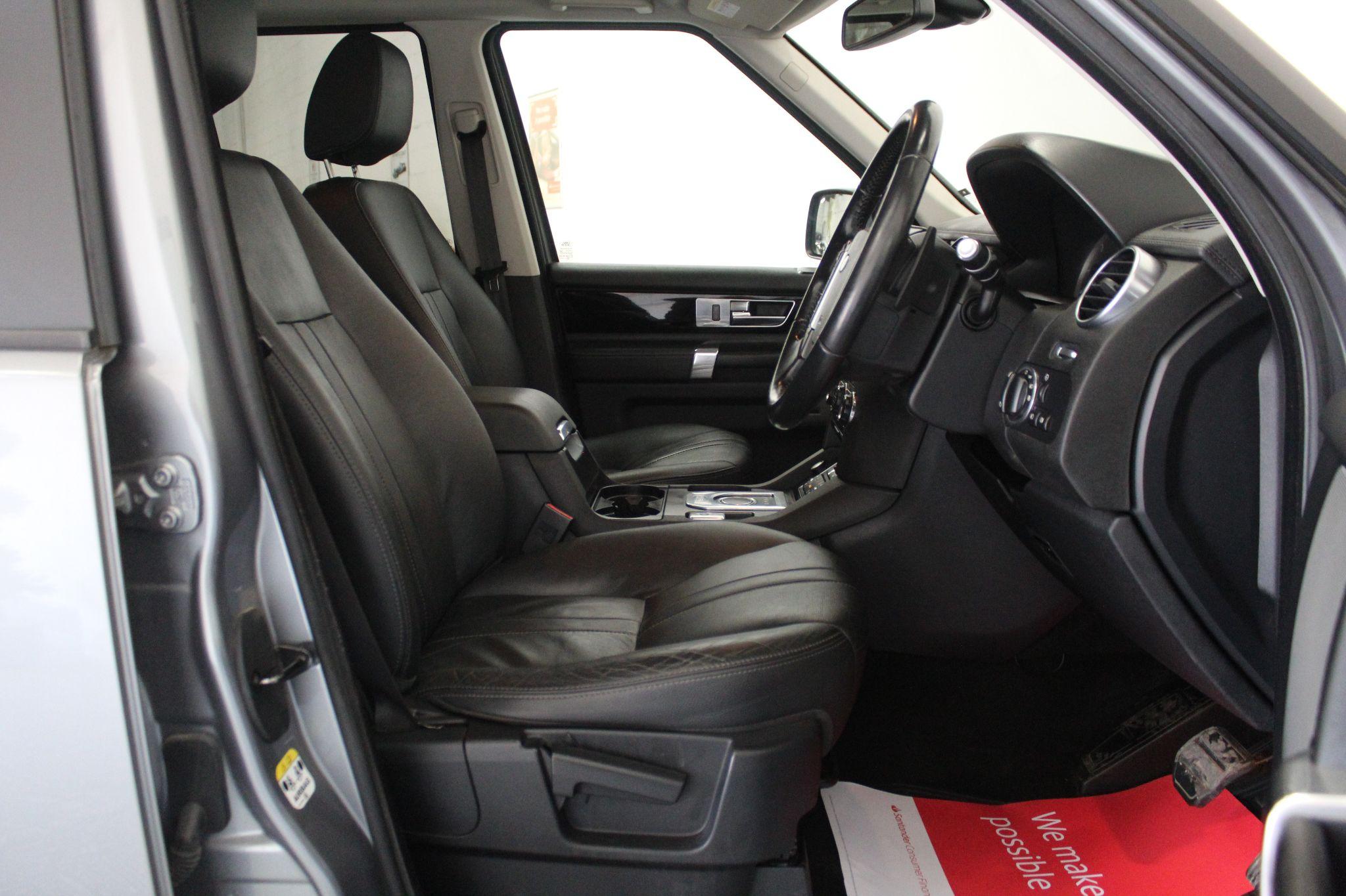 Land Rover Discovery view 33