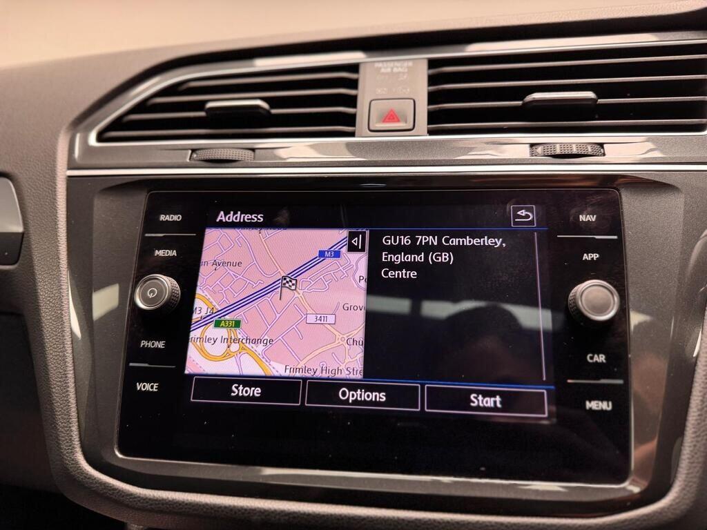 Volkswagen Tiguan view 21