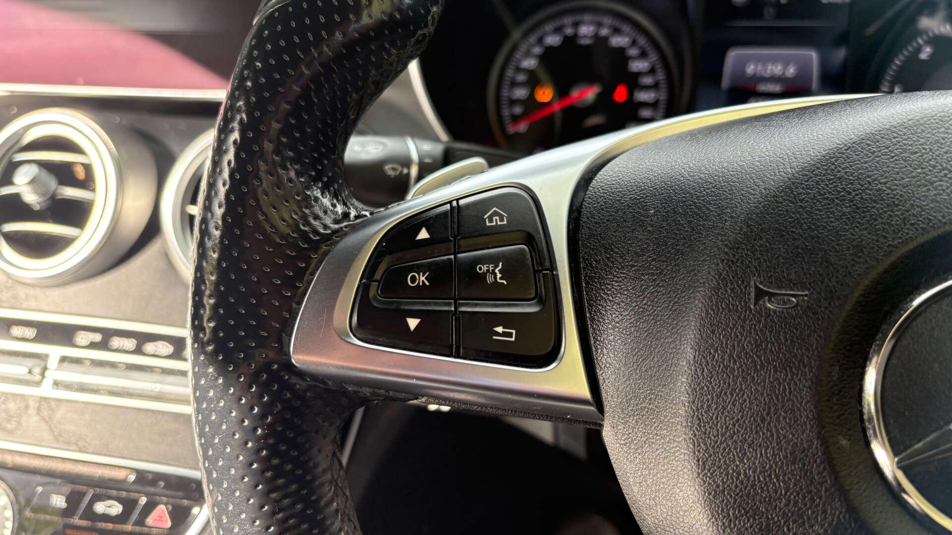 Mercedes-Benz C-Class view 15