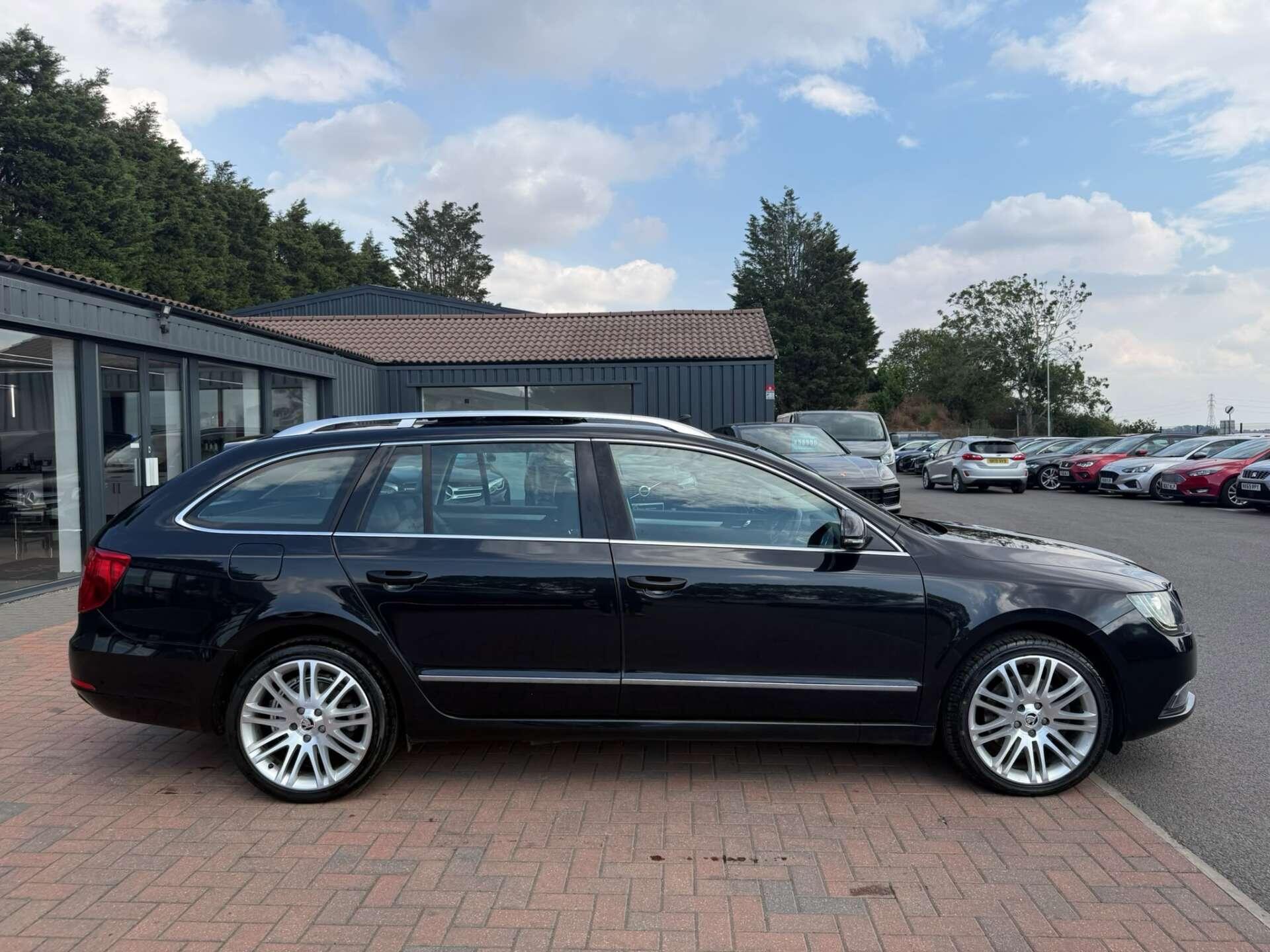 Skoda Superb view 7