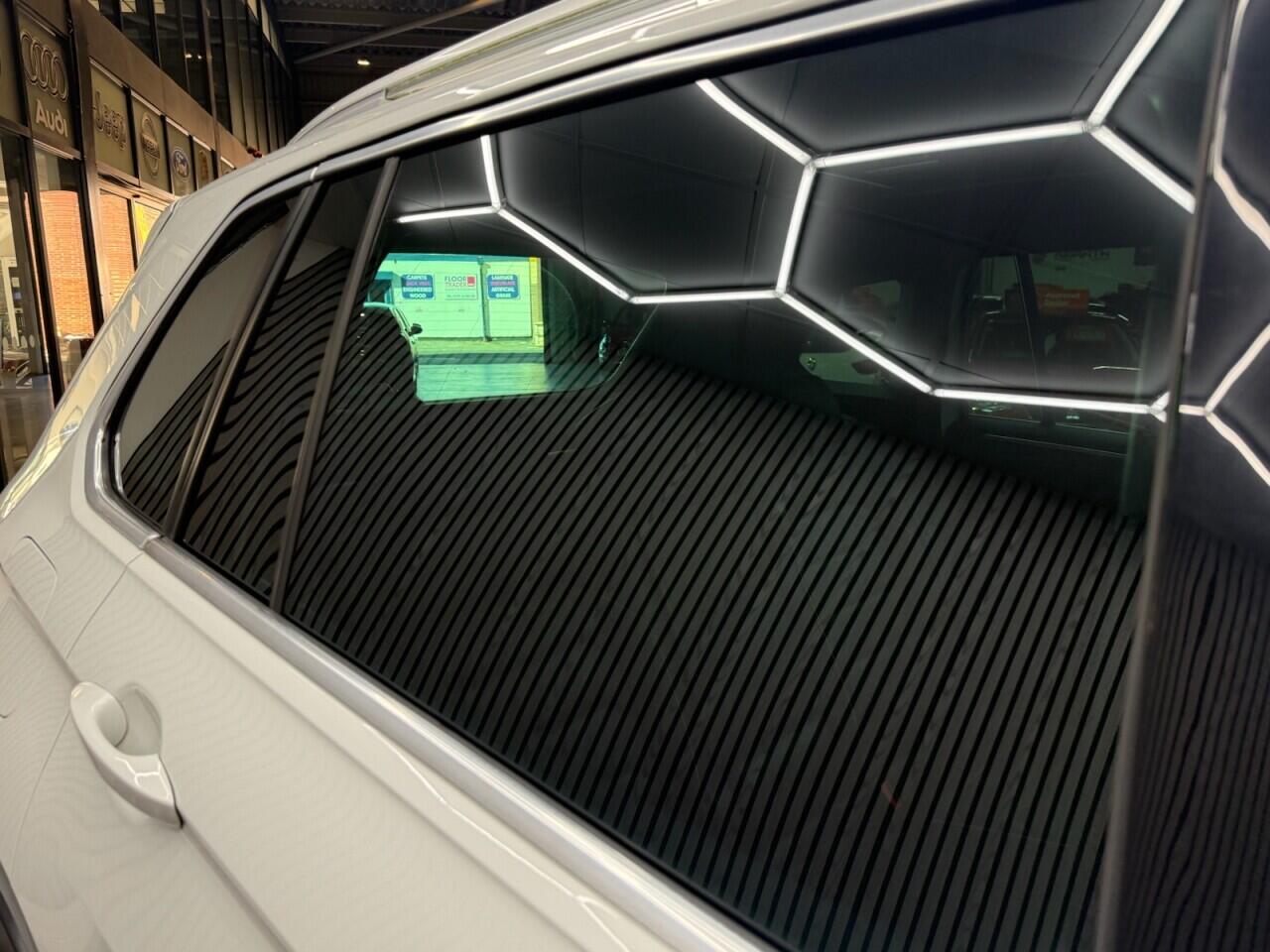 Volkswagen Tiguan view 36