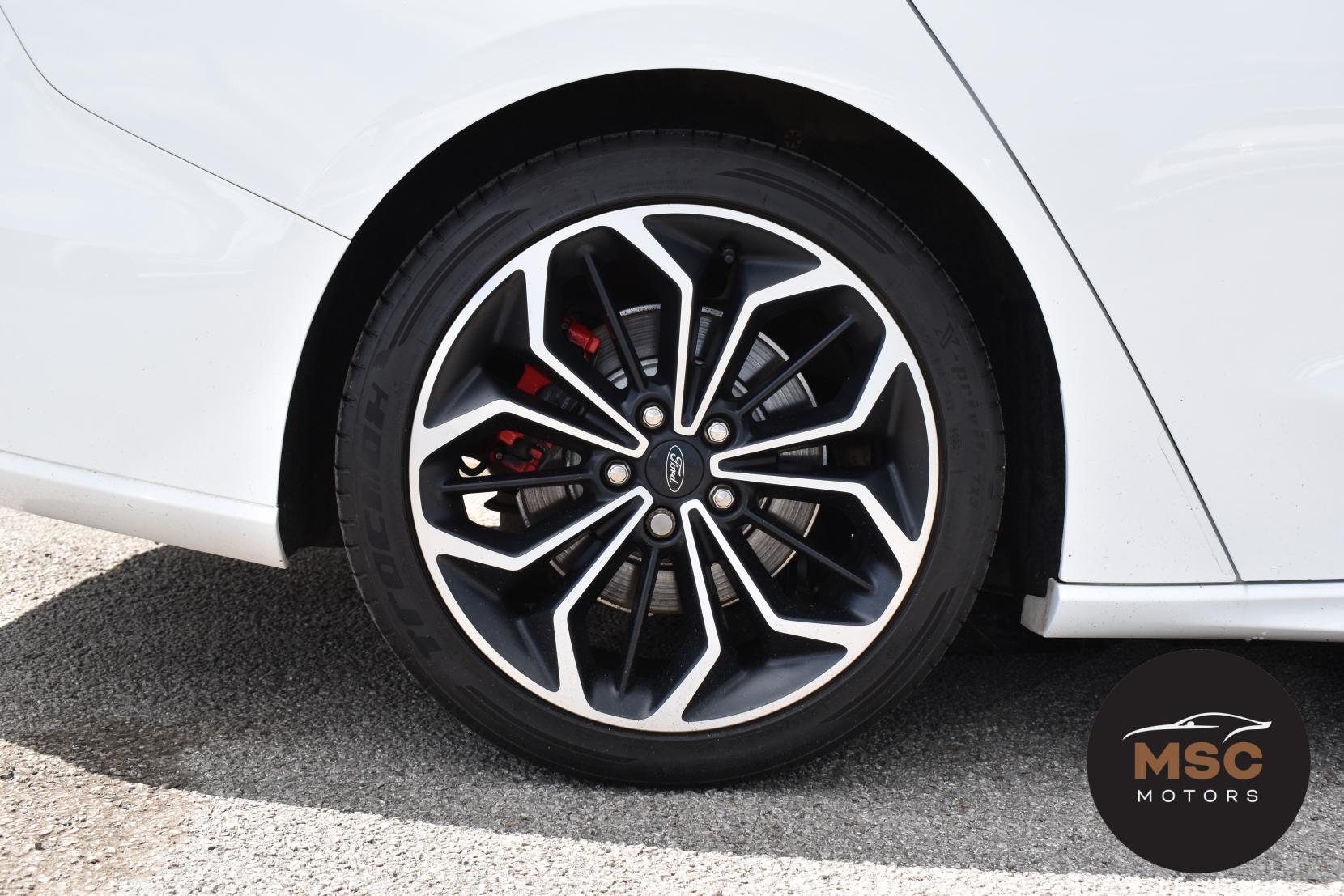 Ford Focus view 26