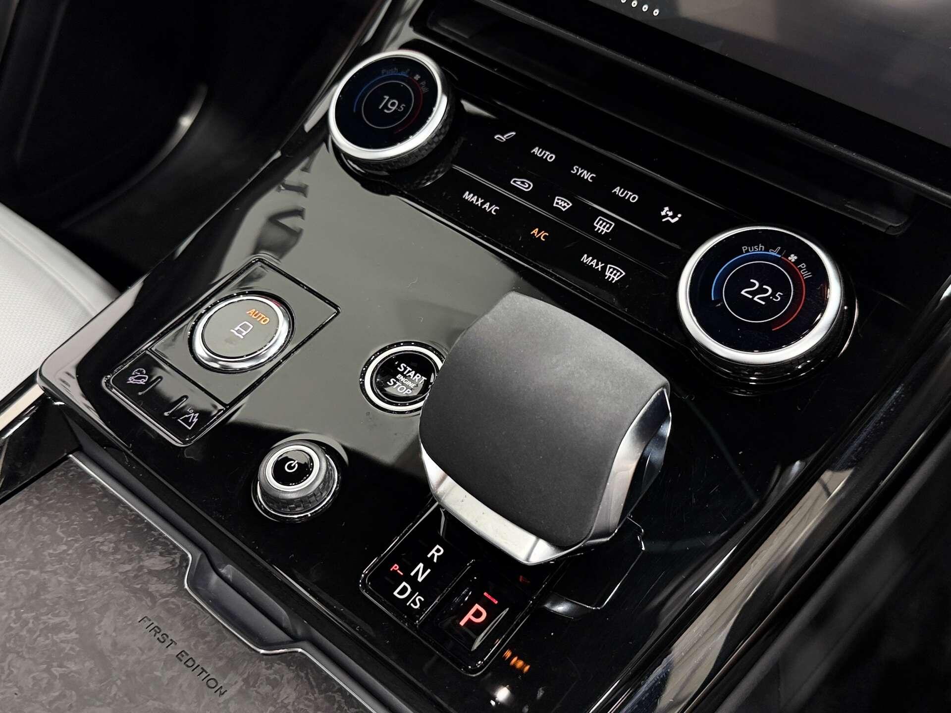 Land Rover Range Rover Sport view 60