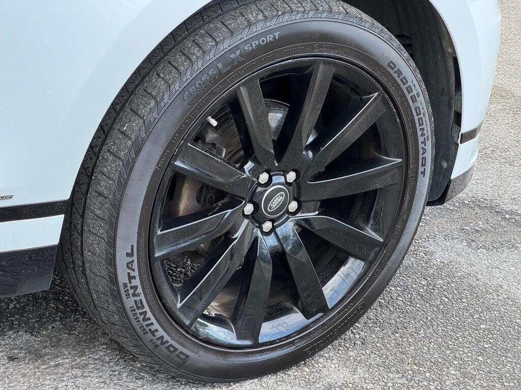 Land Rover Range Rover Velar view 57