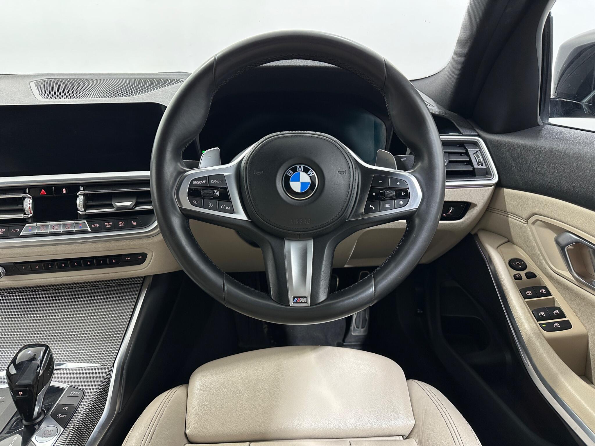 BMW 3 Series view 13