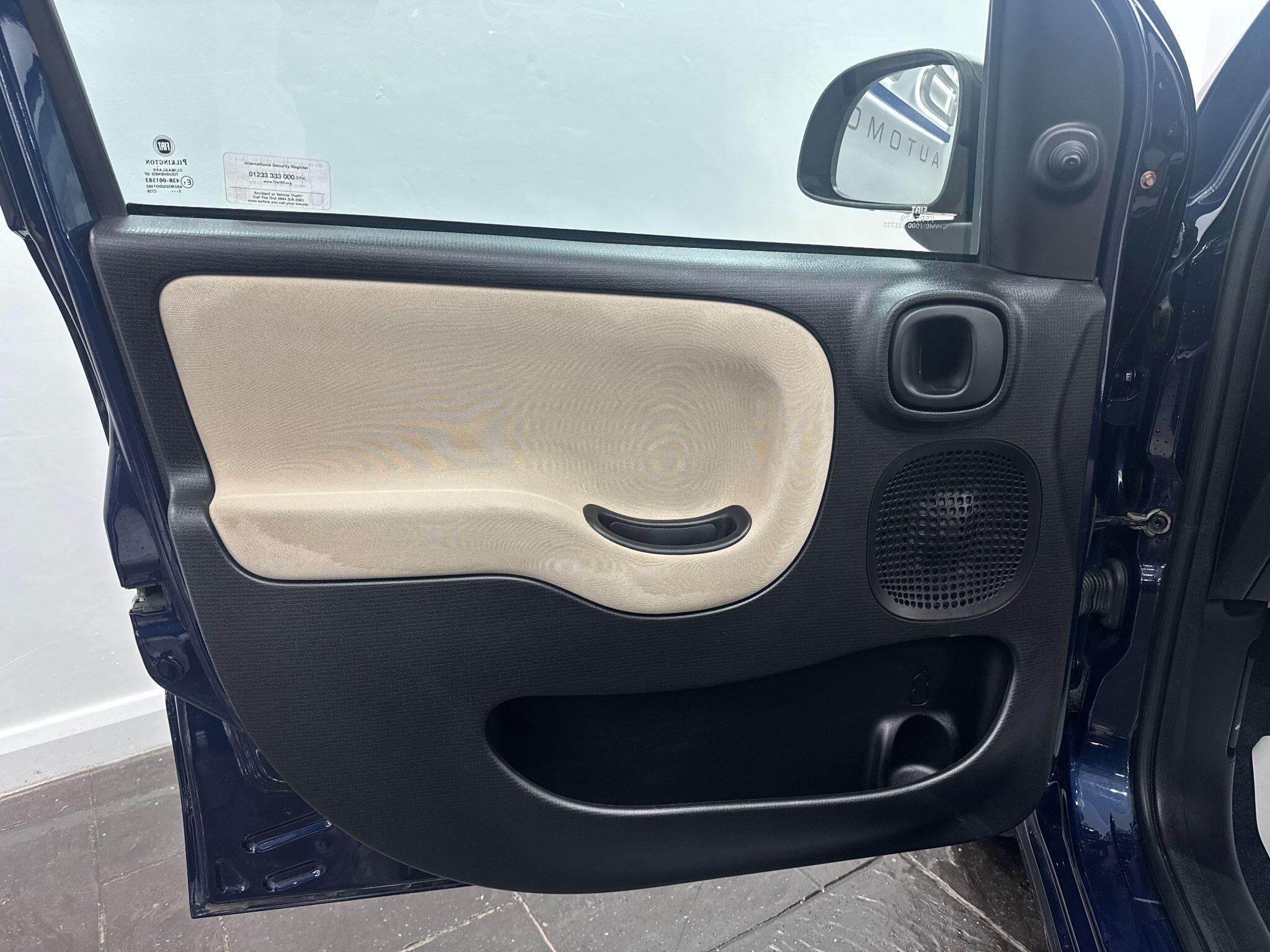Fiat Panda view 43