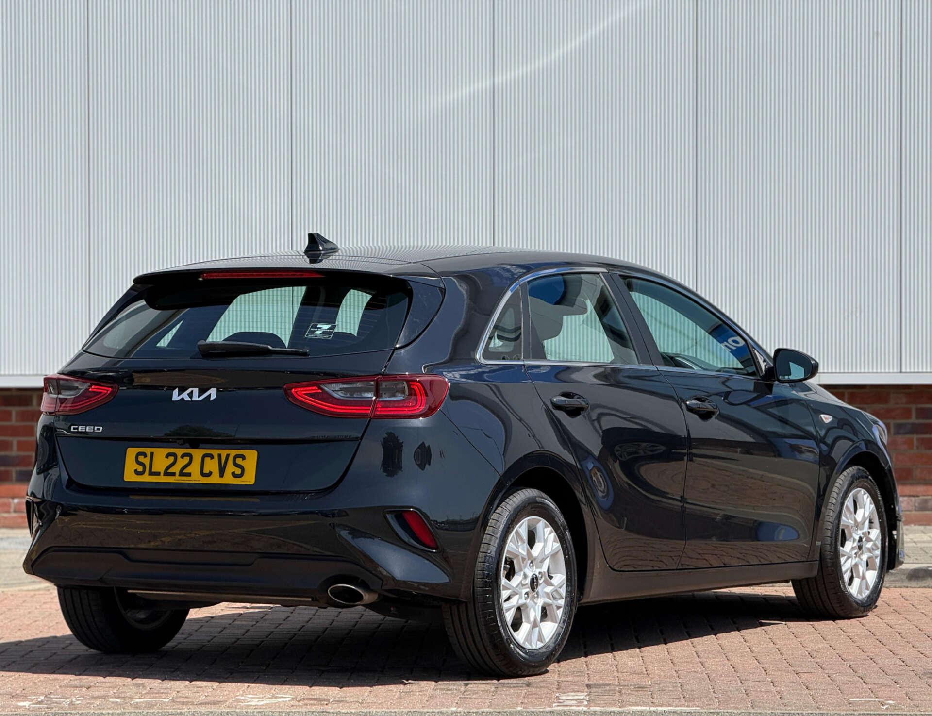 Kia Ceed view 11