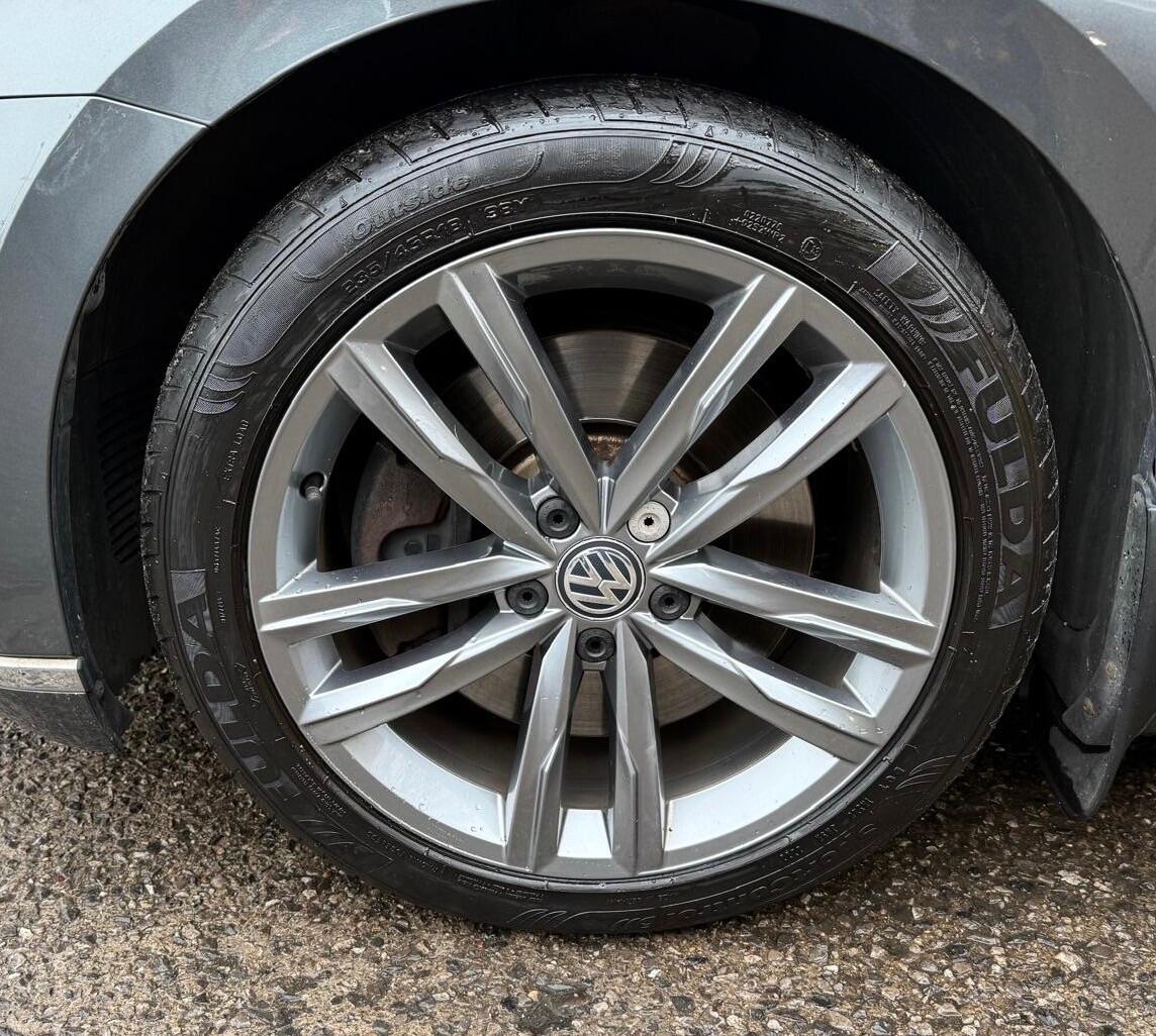 2015 Volkswagen Passat 2.0 BiTDI BlueMotion Tech GT DSG 4Motion Euro 6 (s/s) 4dr • 110,000 miles image 17