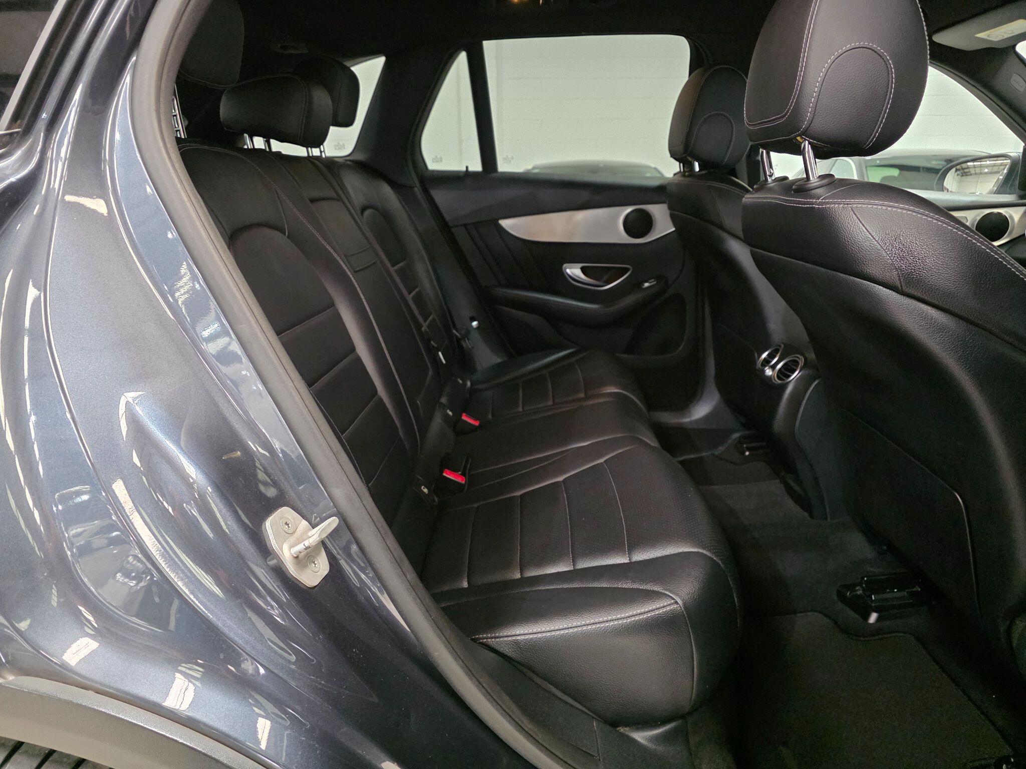 Mercedes-Benz GLC view 24