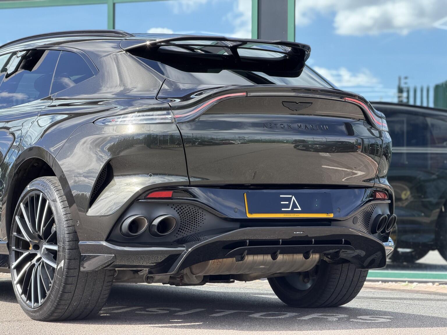 Aston Martin DBX view 27