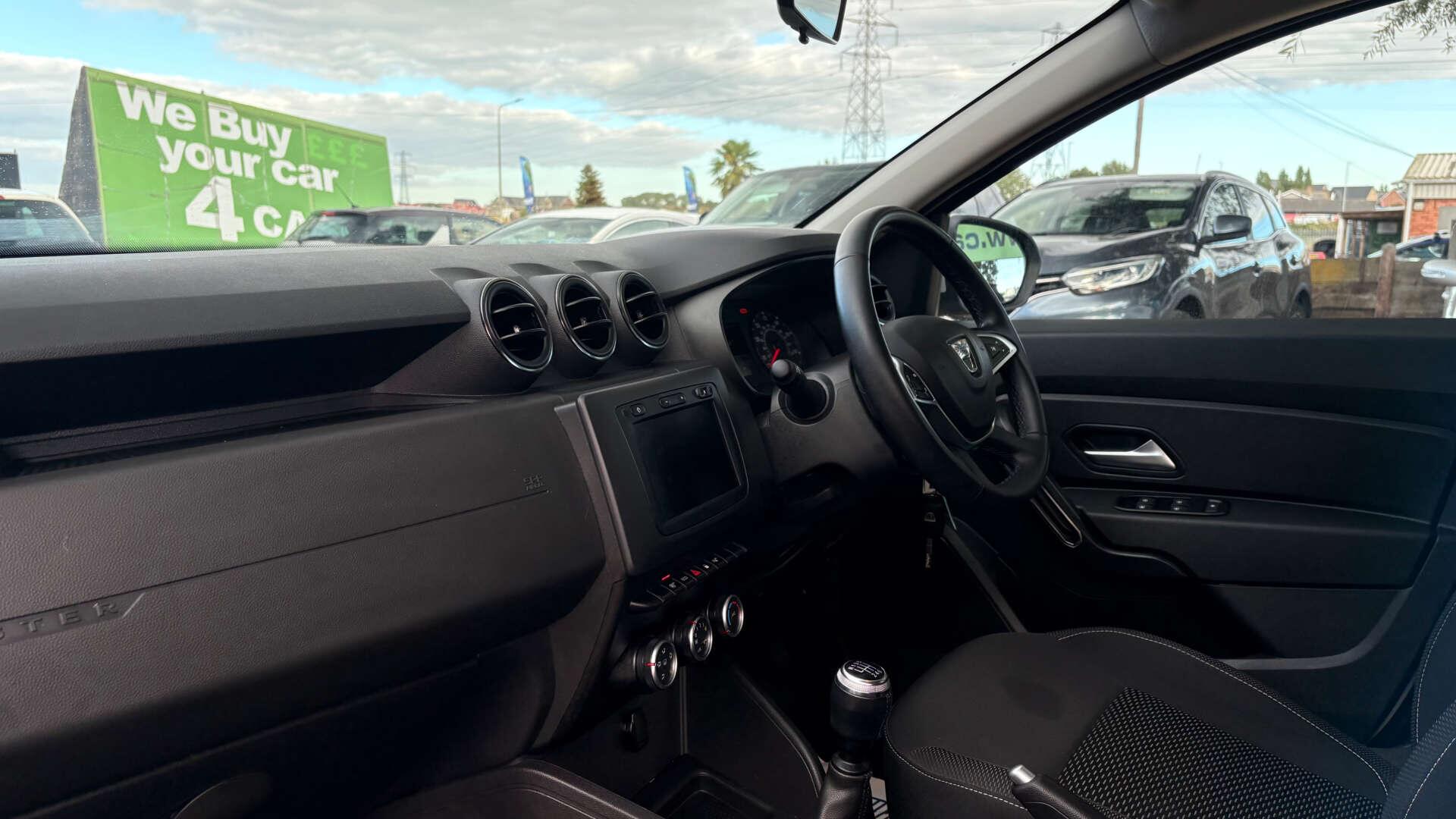 Dacia Duster view 15