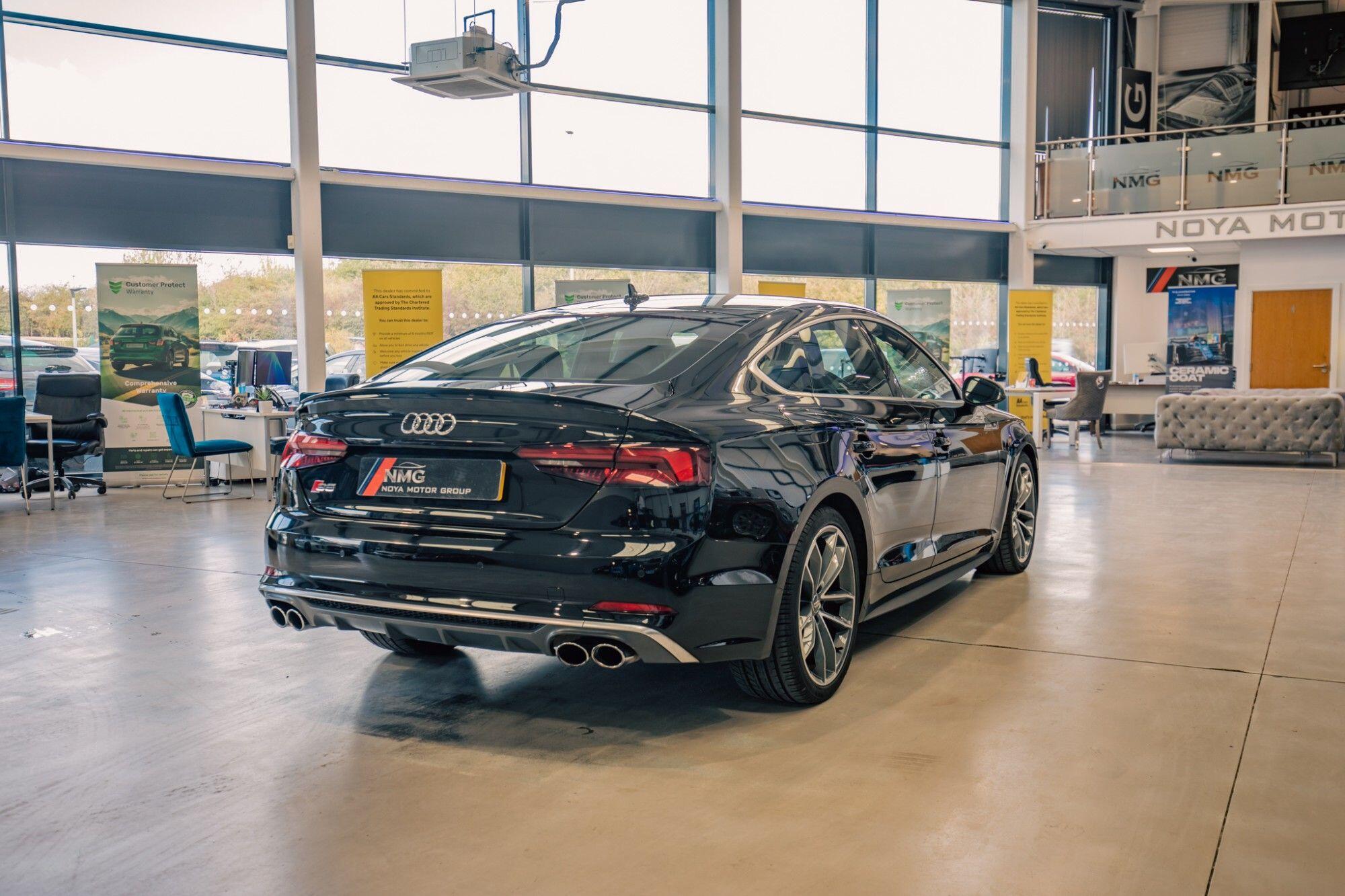 Audi S5 view 35
