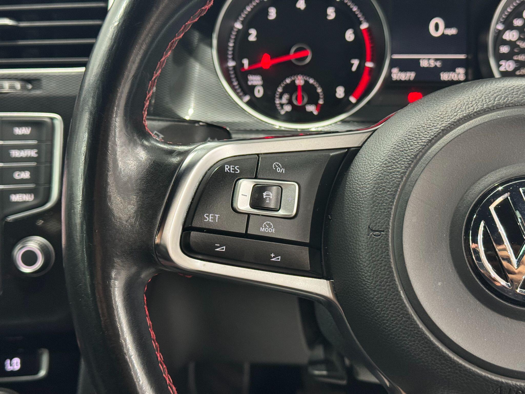 Volkswagen Golf view 28