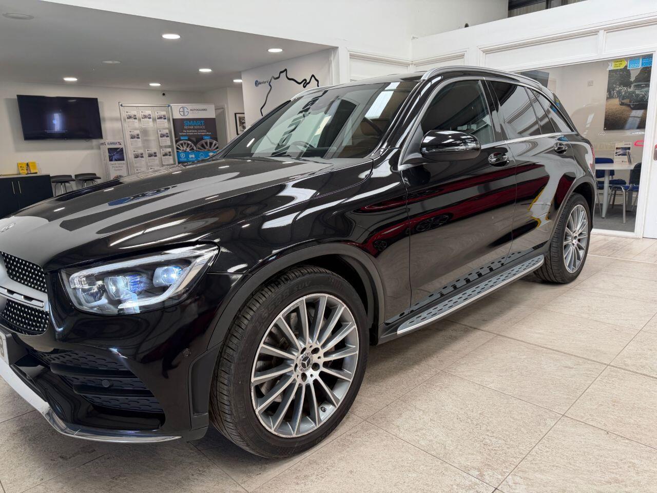 Mercedes-Benz GLC view 3
