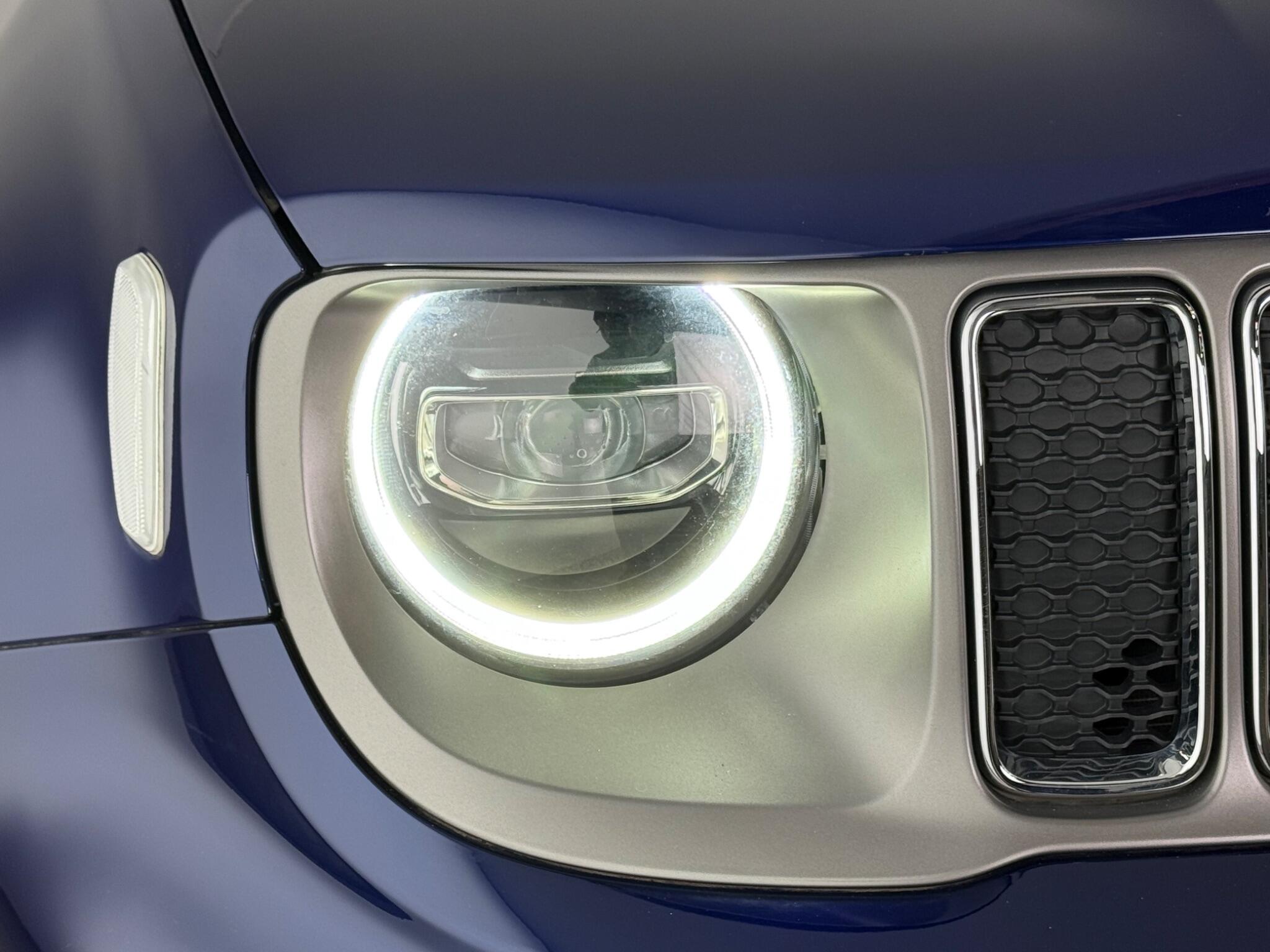 Jeep Renegade view 9