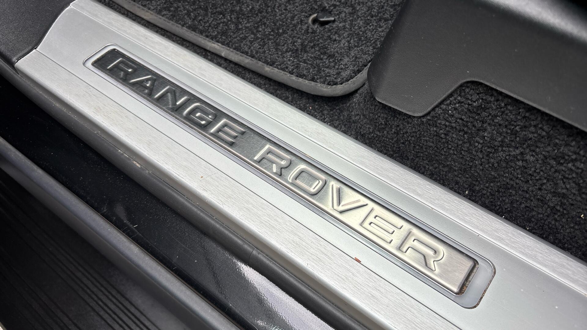 Land Rover Range Rover view 29