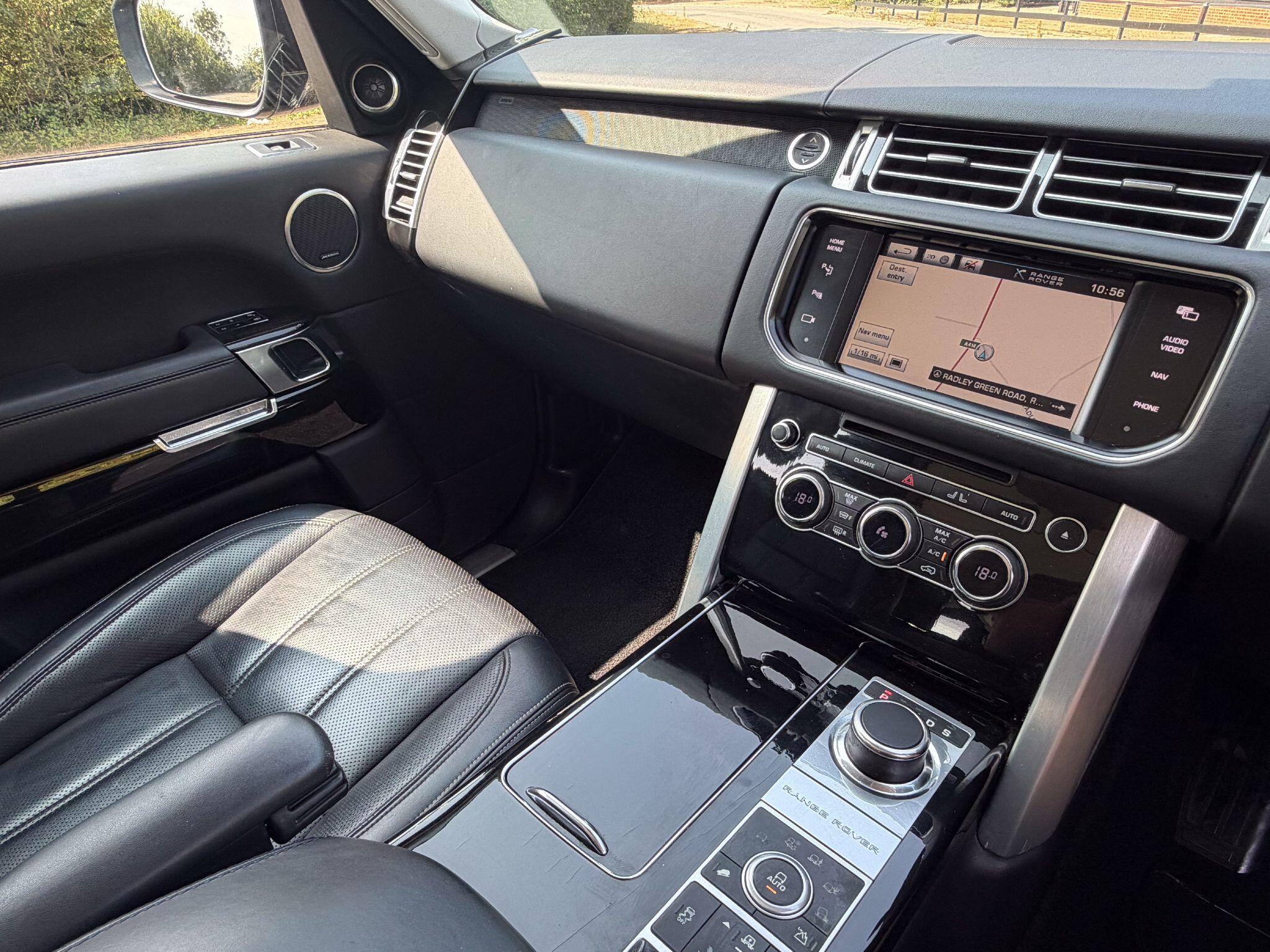 Land Rover Range Rover view 6