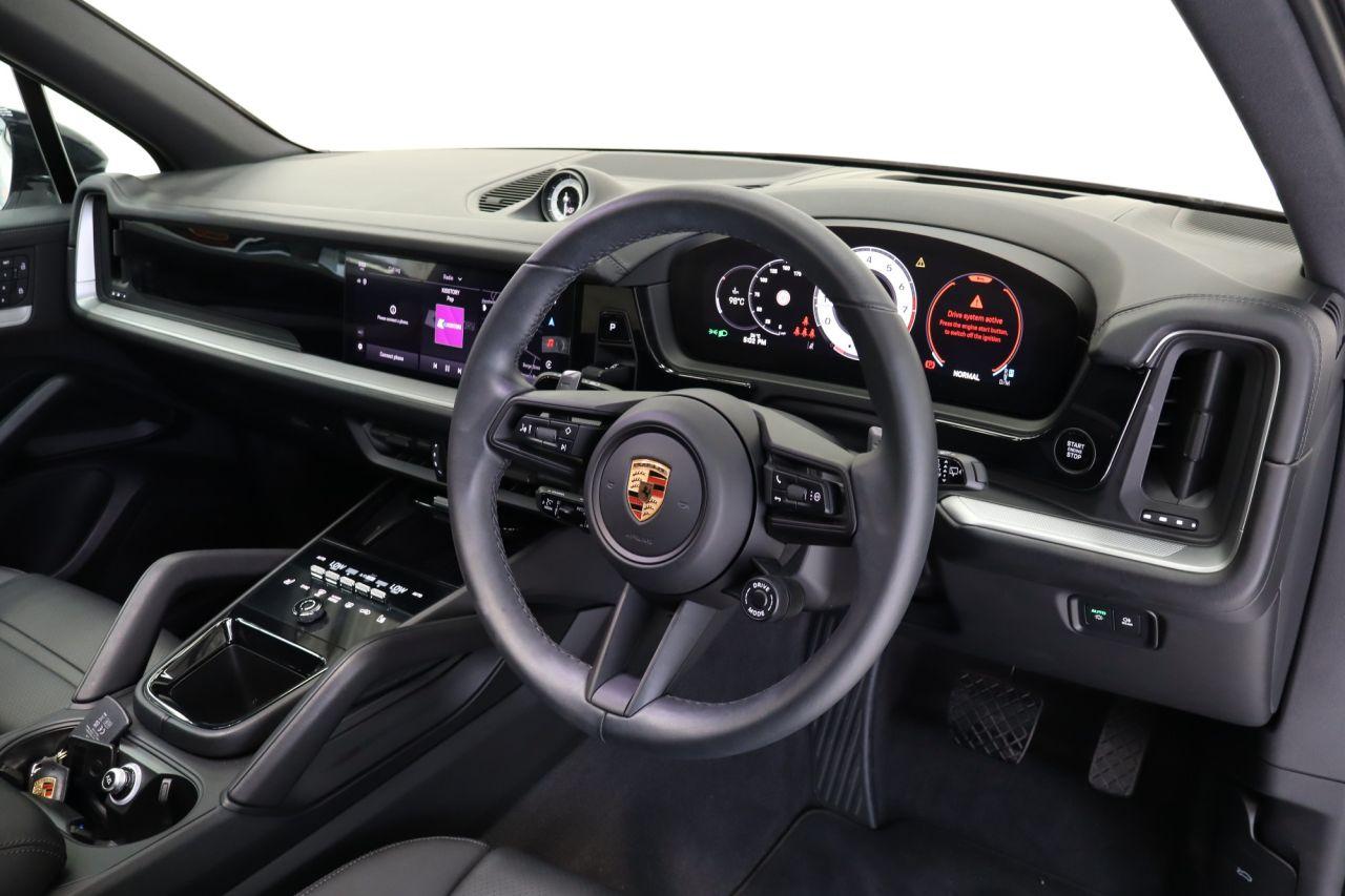 Porsche Cayenne view 20
