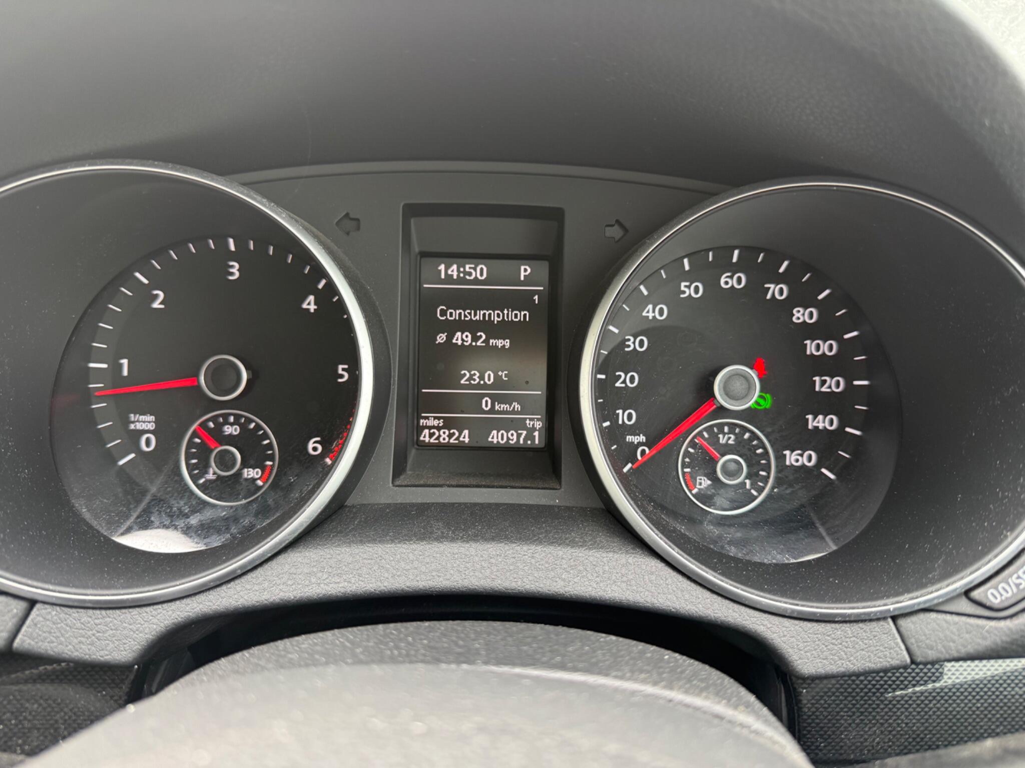 Volkswagen Golf view 5