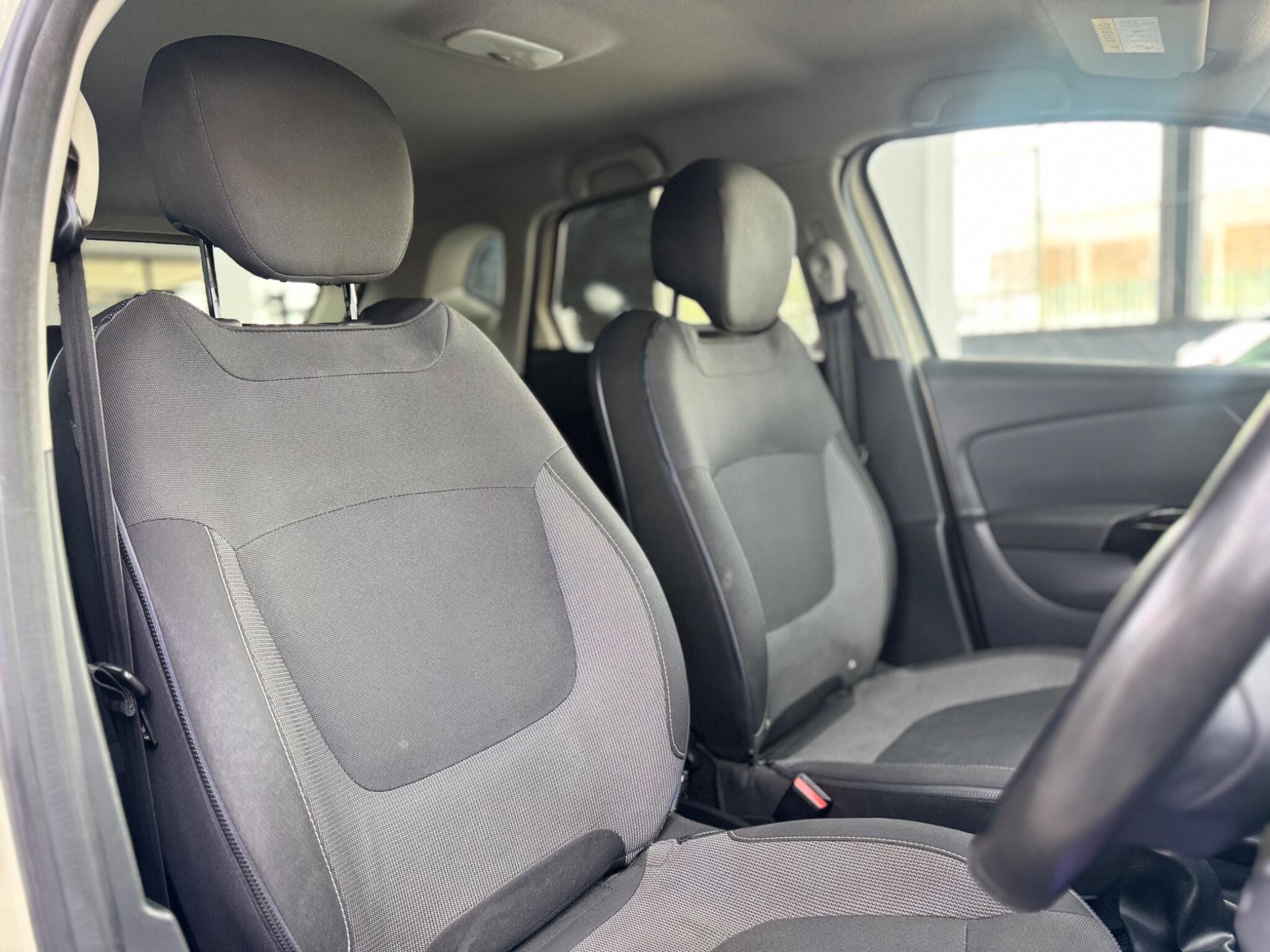 Renault Captur view 27