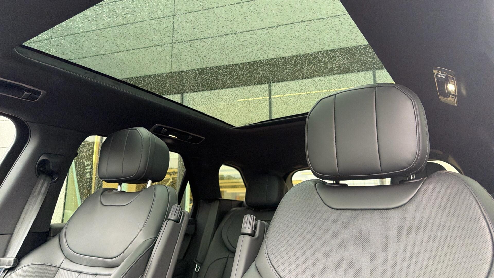 Land Rover Range Rover Sport view 29