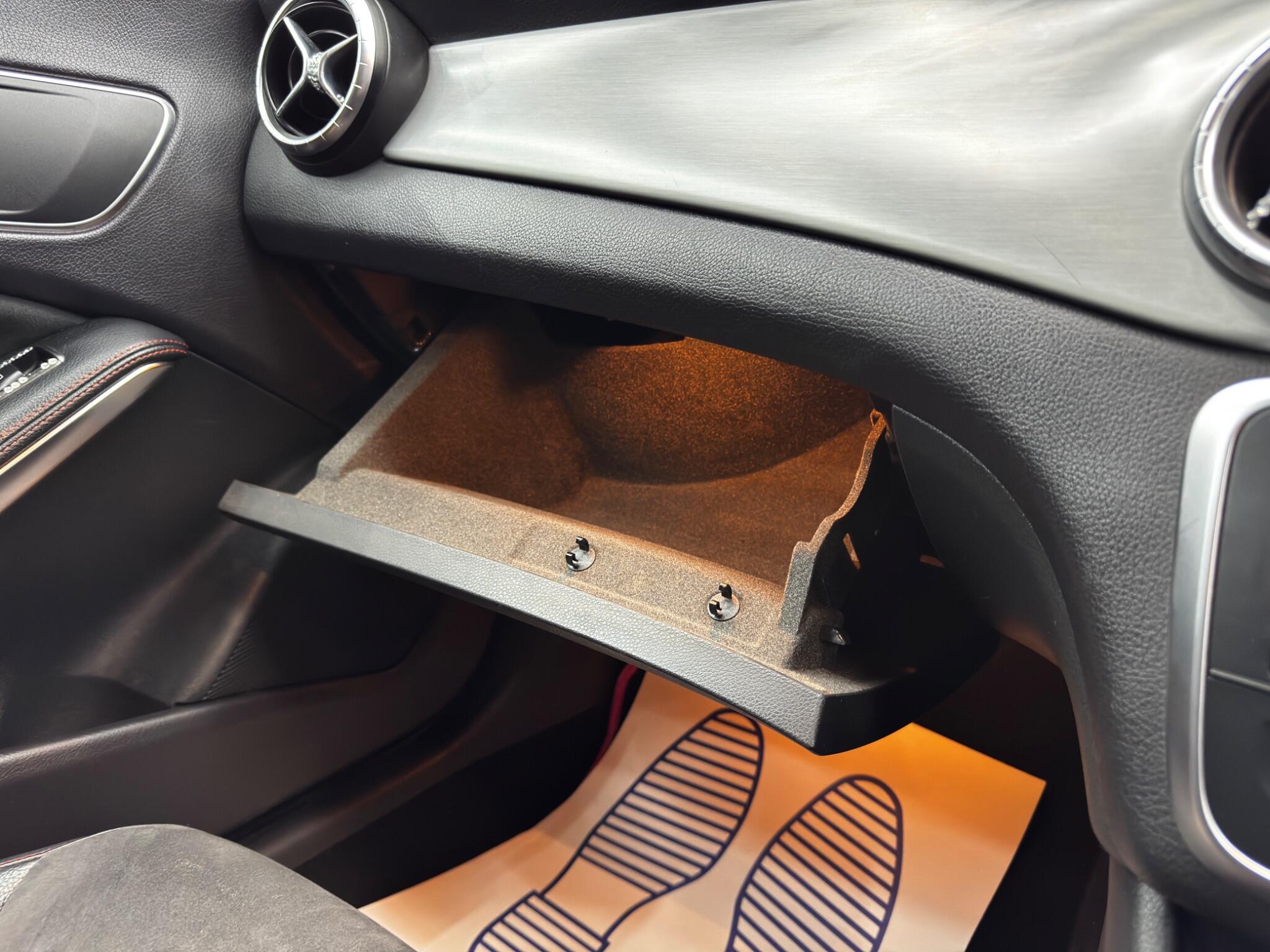 Mercedes-Benz Cla view 31