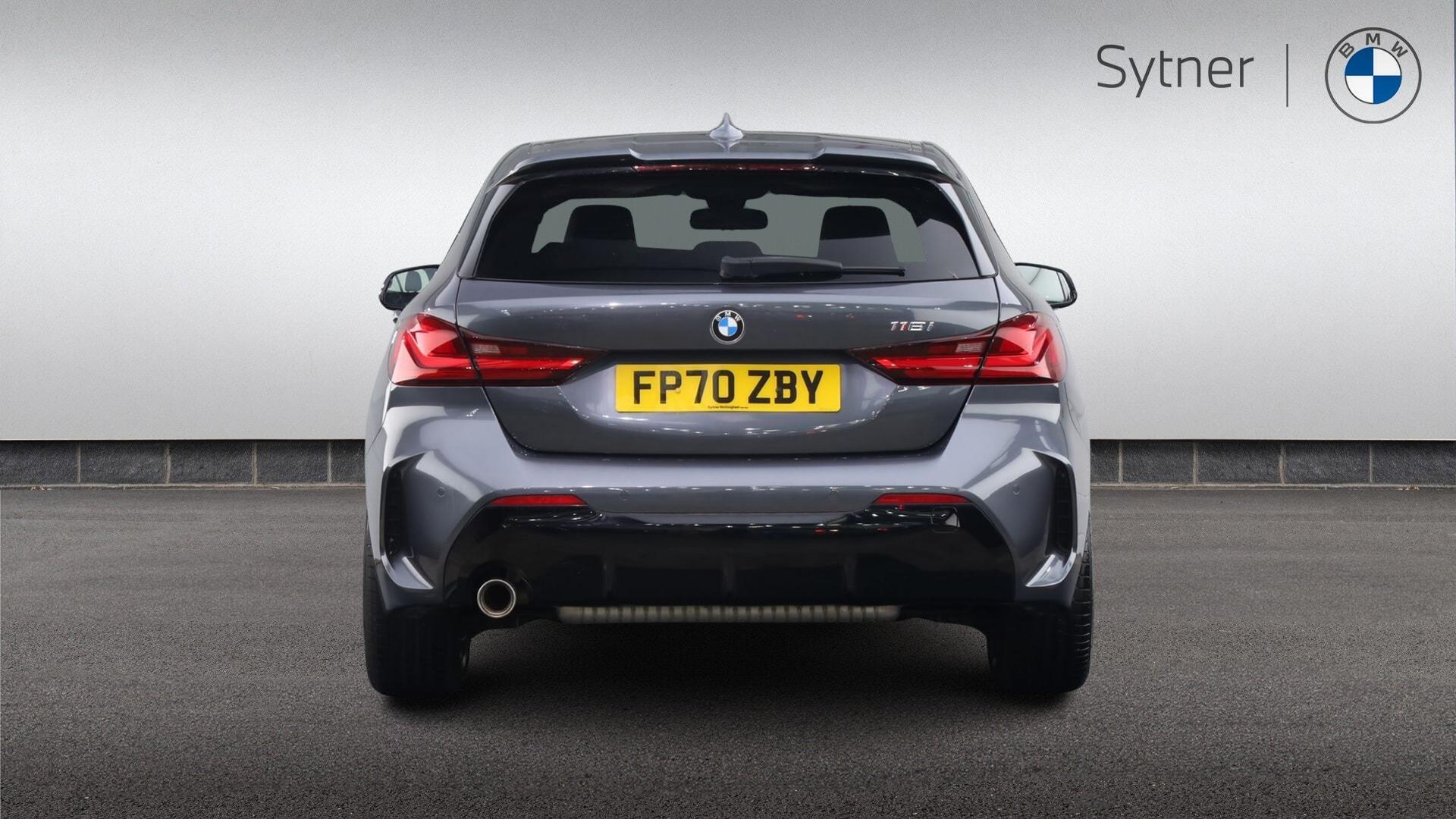 BMW 1 Series view 15