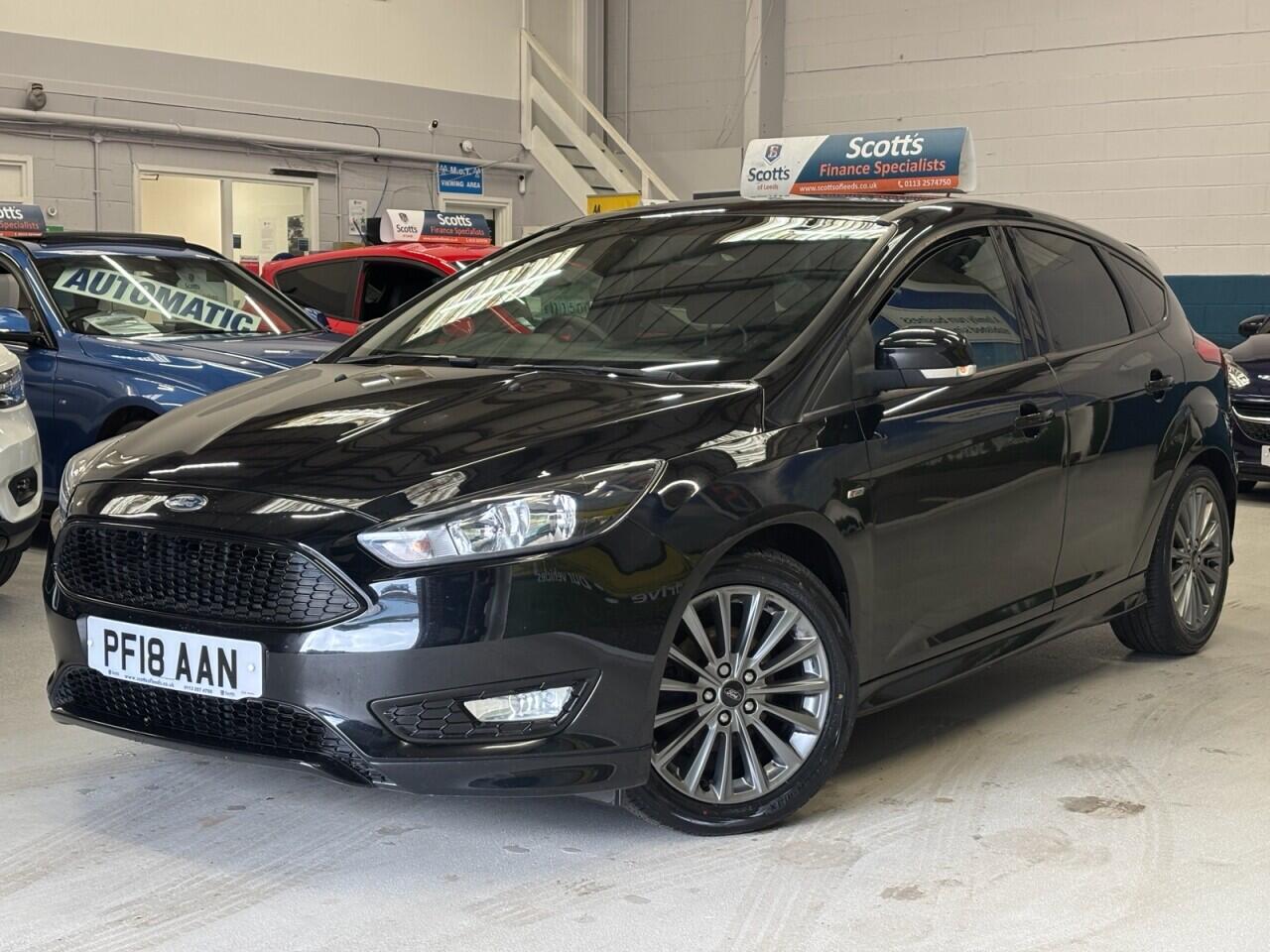 Ford Focus view 3