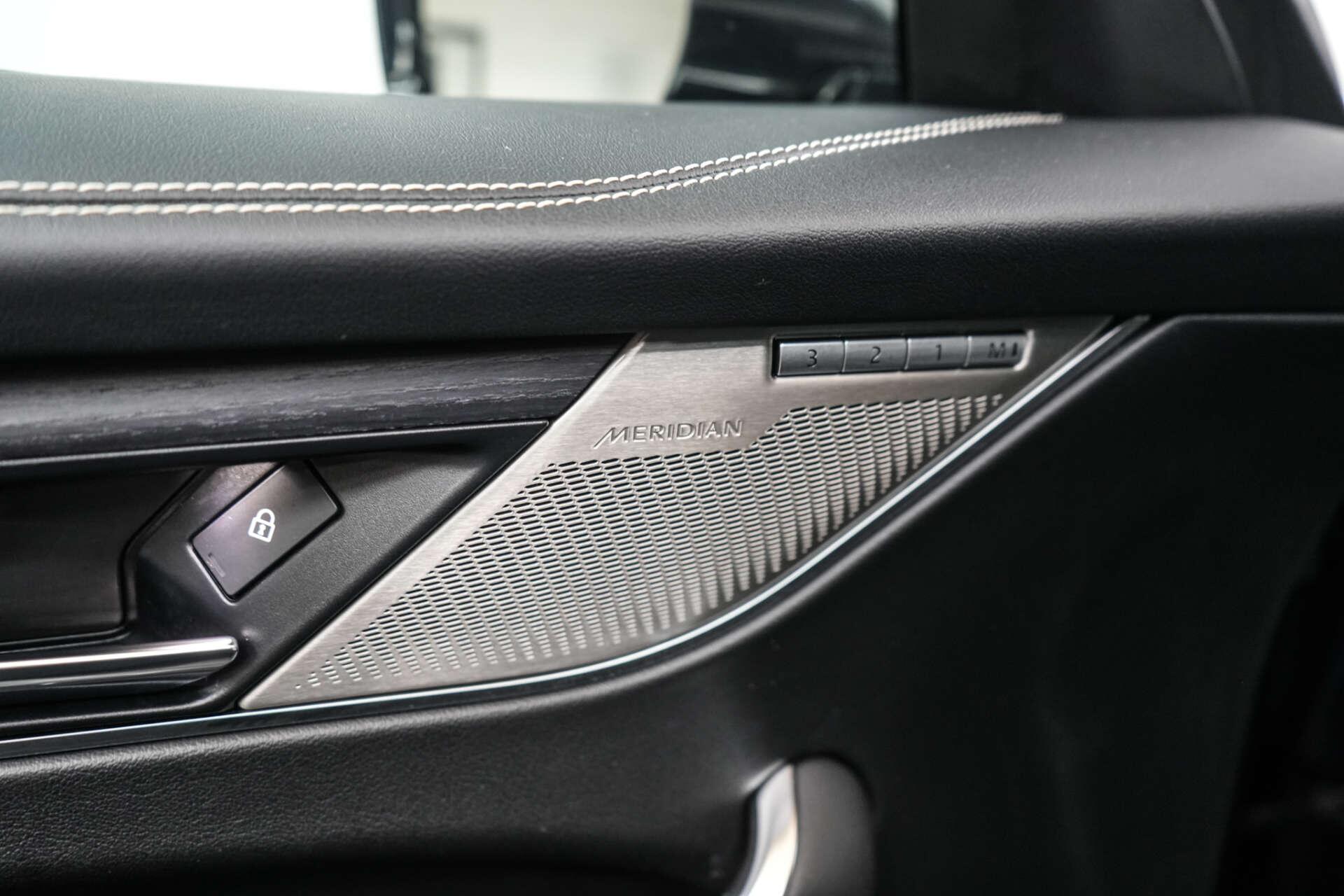 Jaguar F-Pace view 18