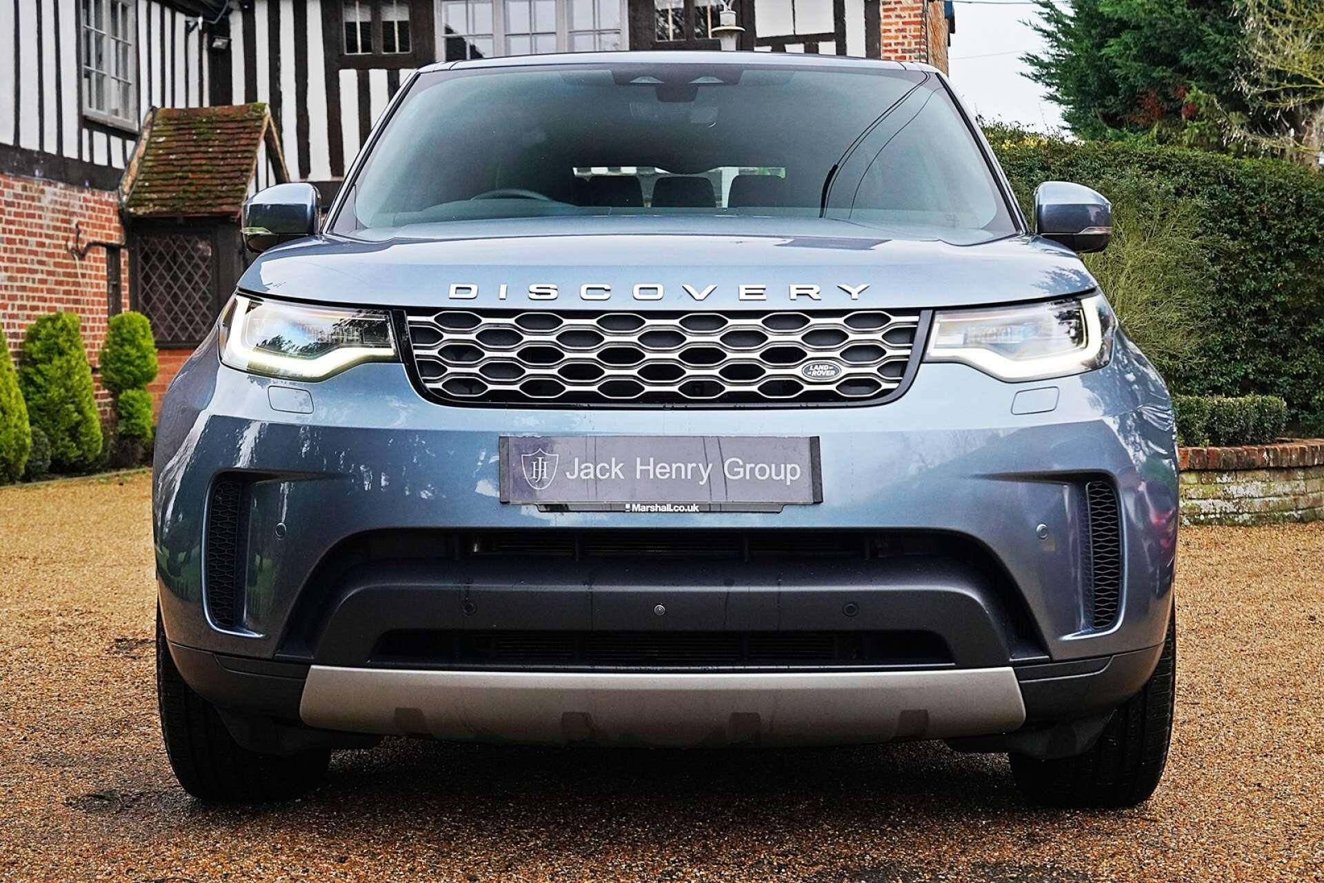 Land Rover Discovery view 11