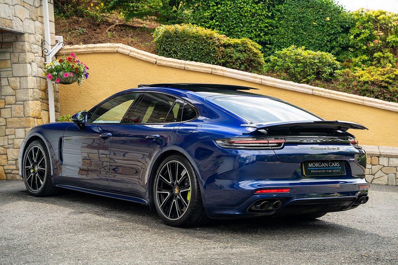 Porsche Panamera view 7
