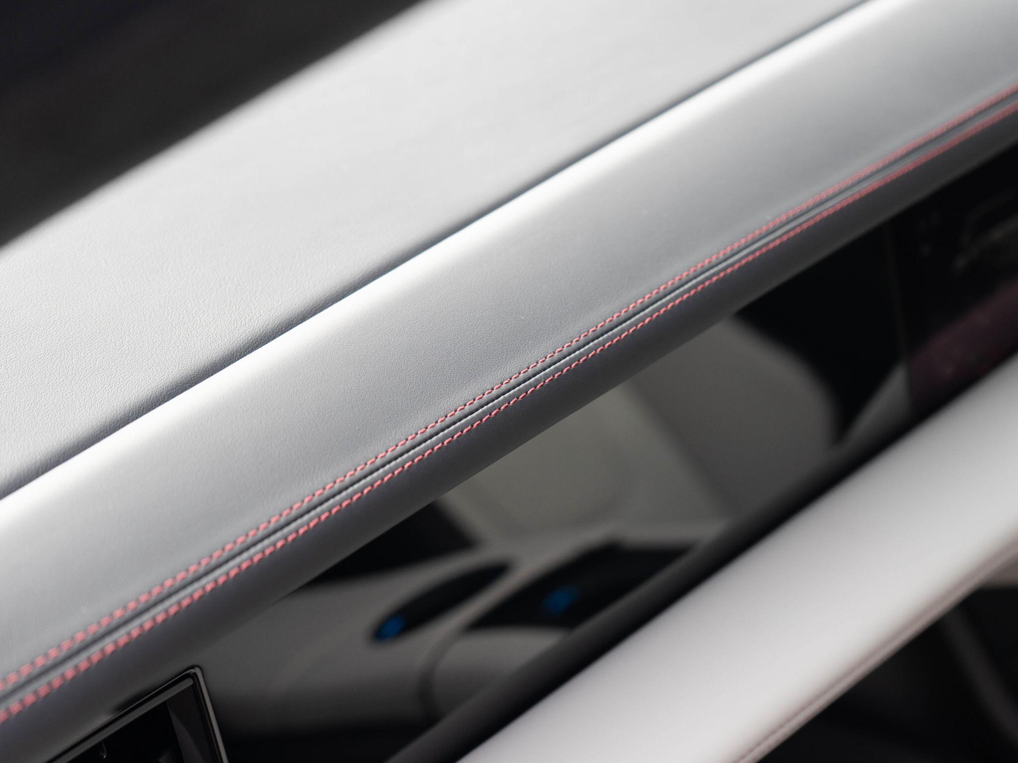 Porsche Taycan view 111