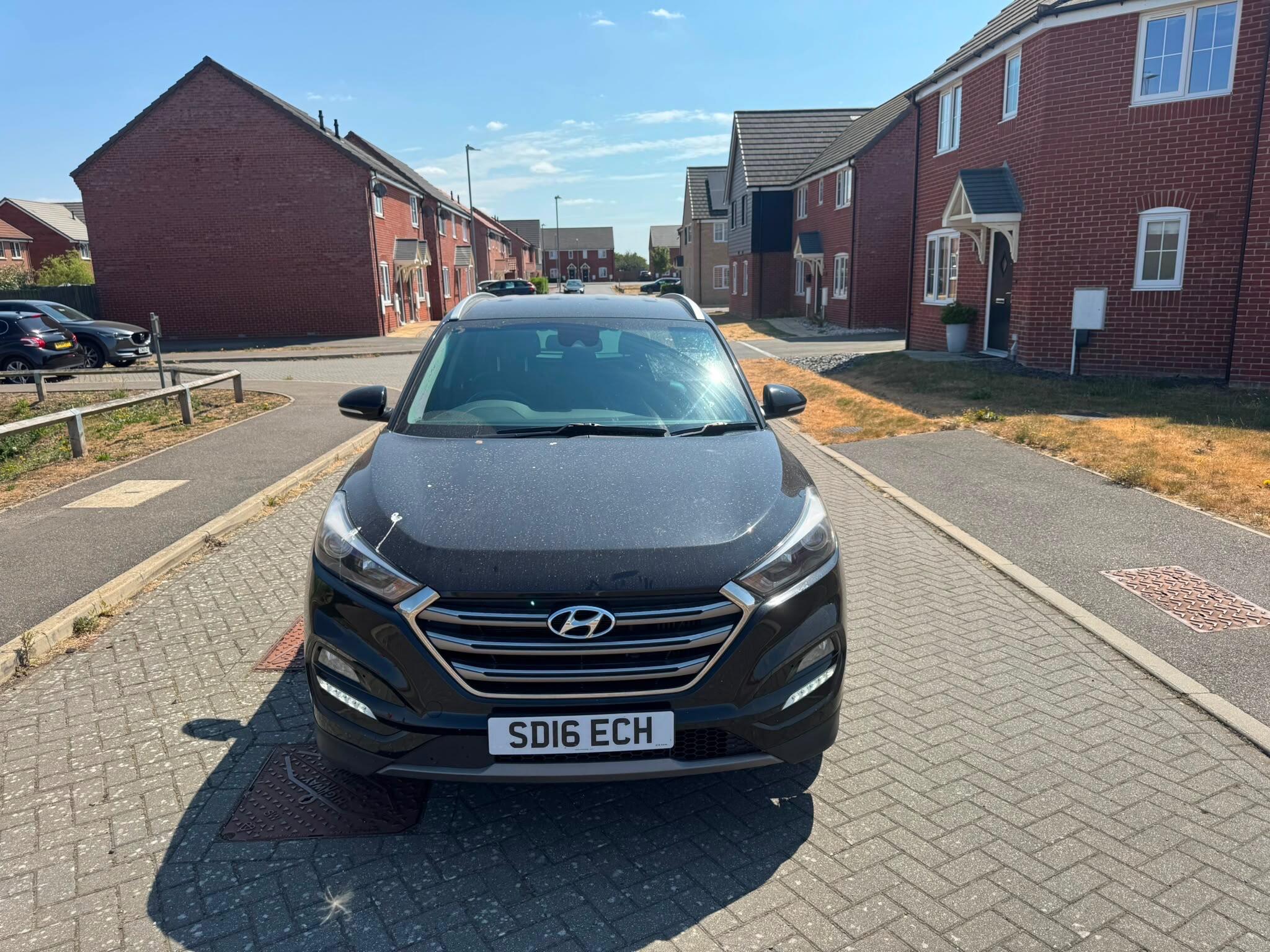 Hyundai Tucson view 2