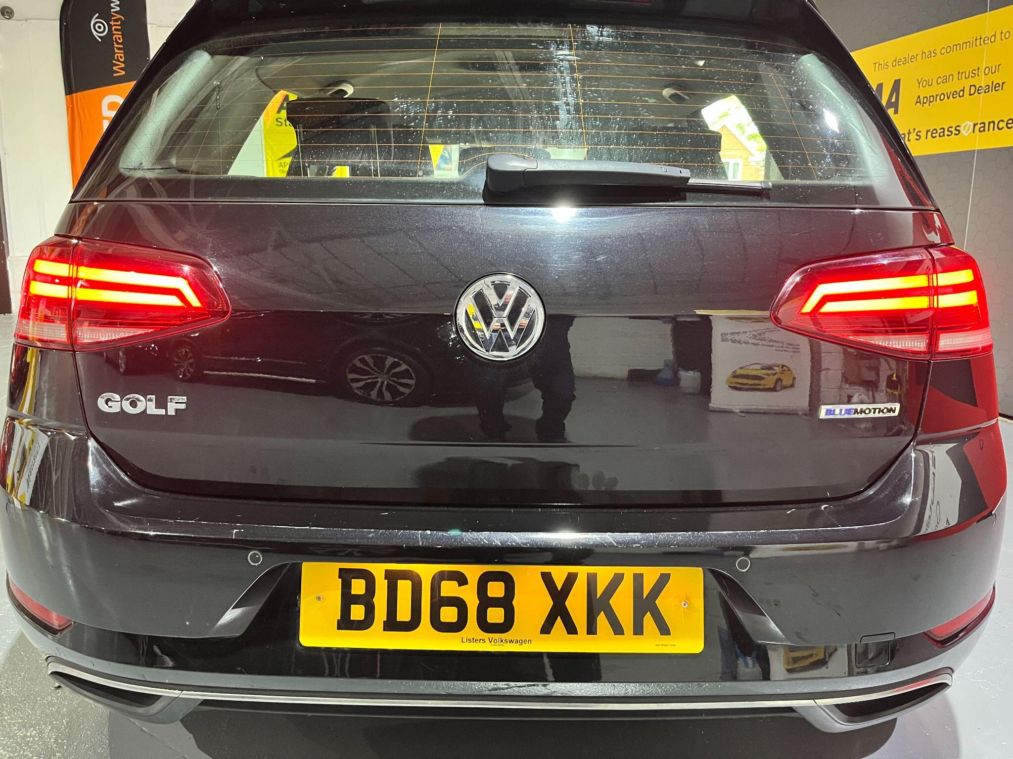 Volkswagen Golf view 7