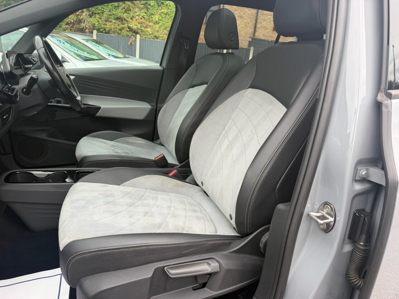 Volkswagen ID.3 view 12