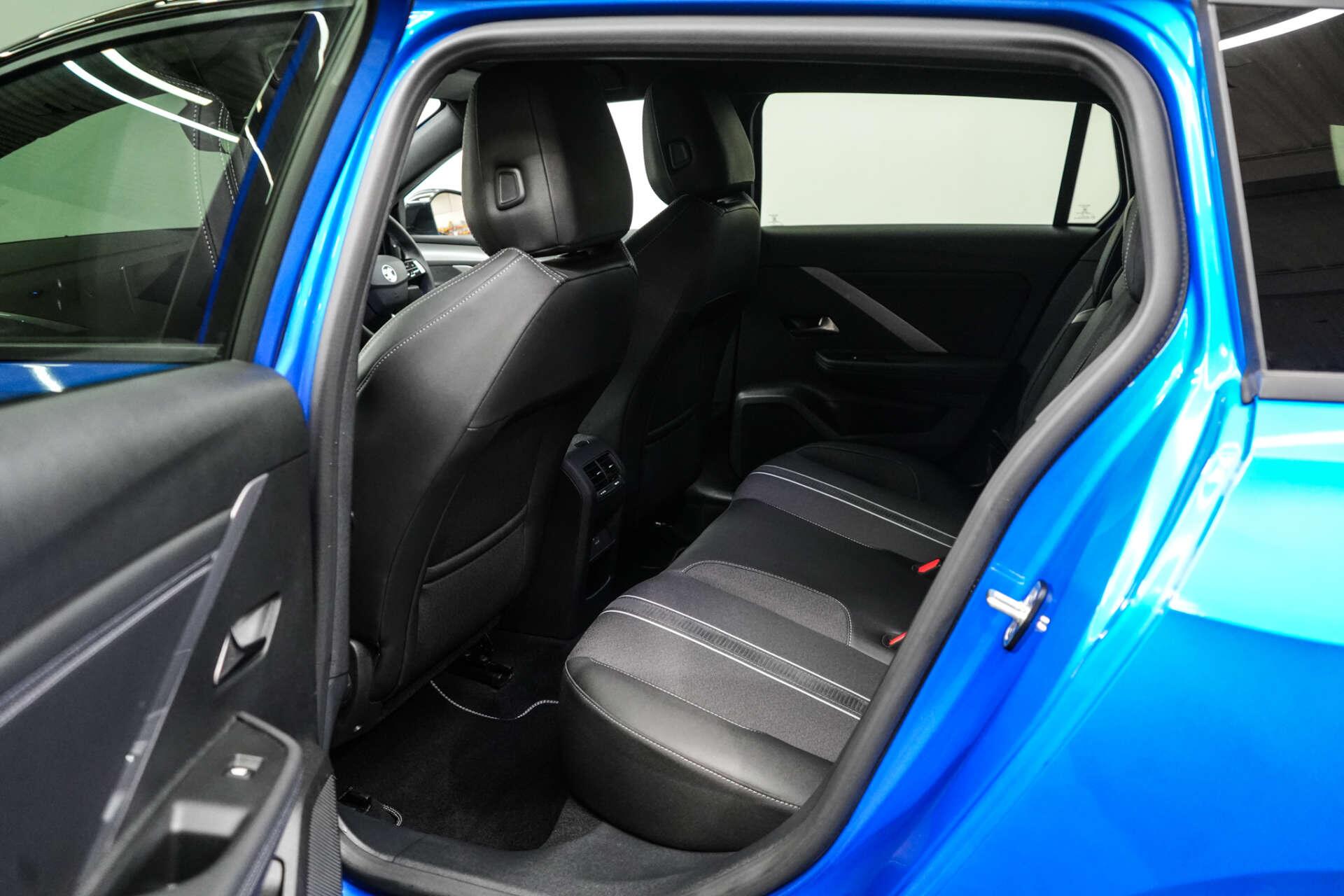 Vauxhall Astra Electric view 19