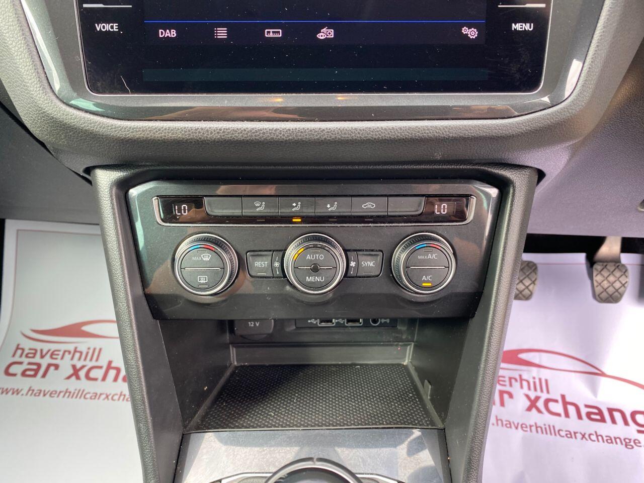 Volkswagen Tiguan view 27