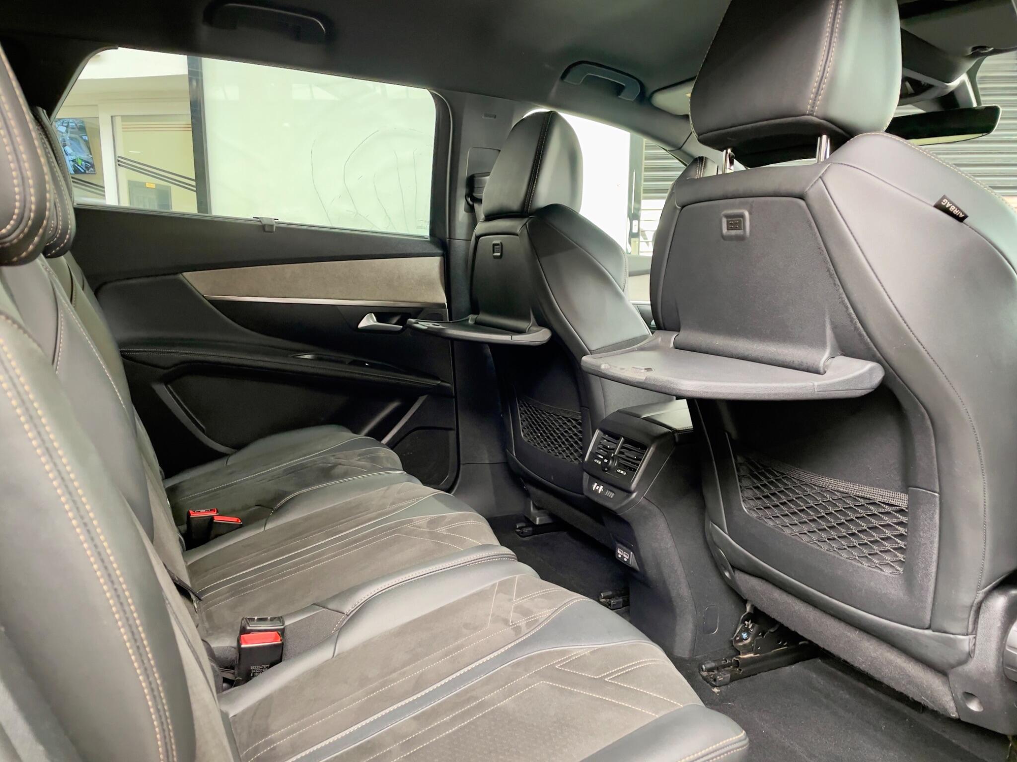 Peugeot 5008 view 8