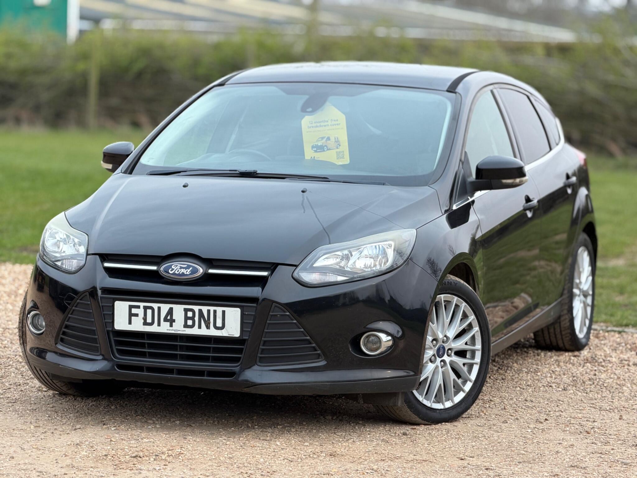 2014 Ford Focus 1.6 TDCi Zetec Euro 5 (s/s) 5dr image 1